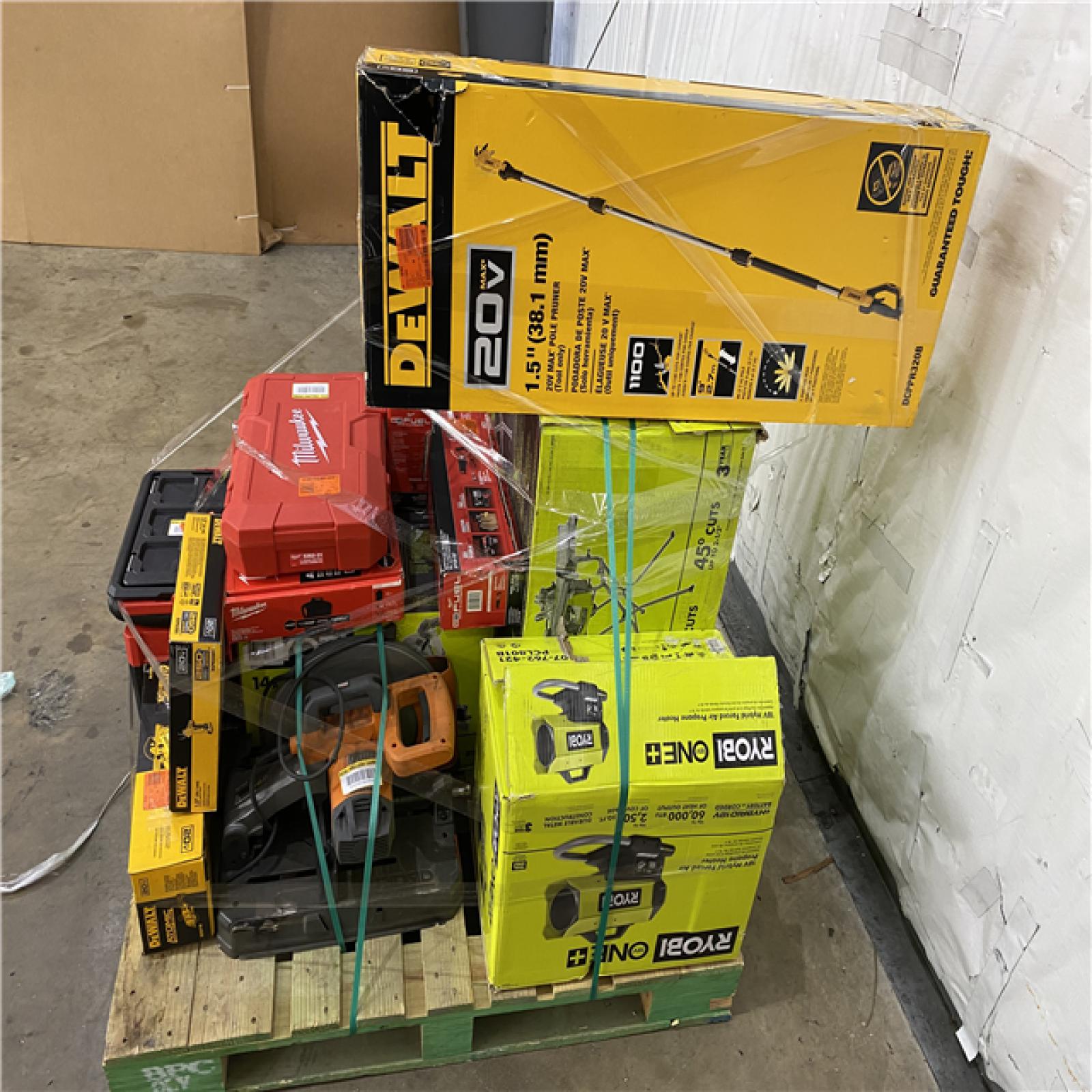 Houston Location AS IS - Tool Pallet