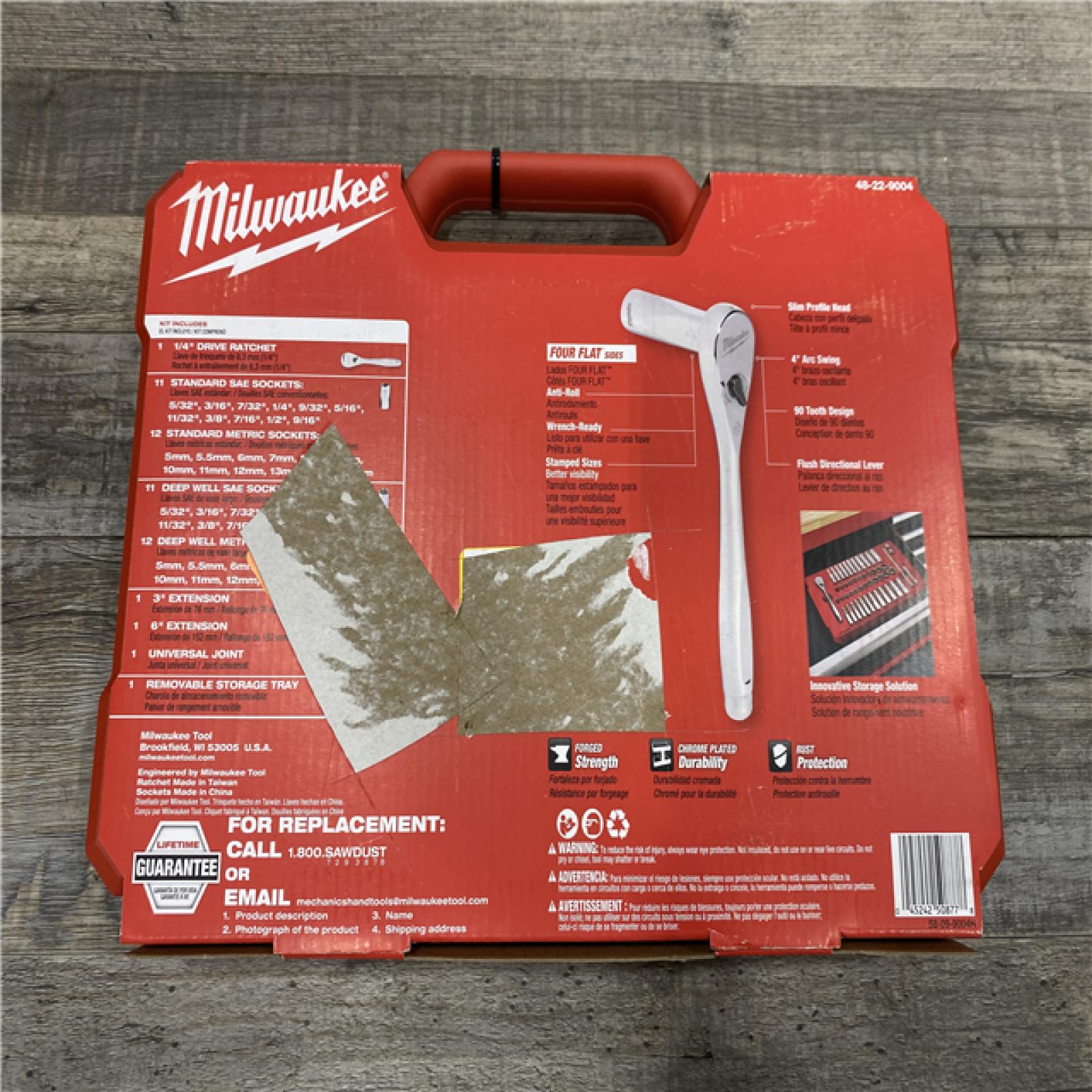 NEW - Milwaukee 1/4 in. Drive SAE/Metric Ratchet and Socket Mechanics Tool Set (50-Piece)