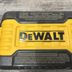 AS-IS DEWALT 20V/60V MAX FLEXVOLT Lithium-Ion 9.0Ah Battery and Charger Starter Kit