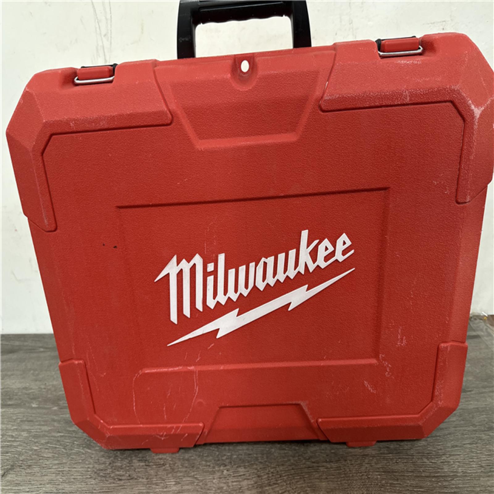 California AS-IS Milwaukee M18 Short Throw Press Tool Kit  Includes (1) Battery  Charger and Hard Case