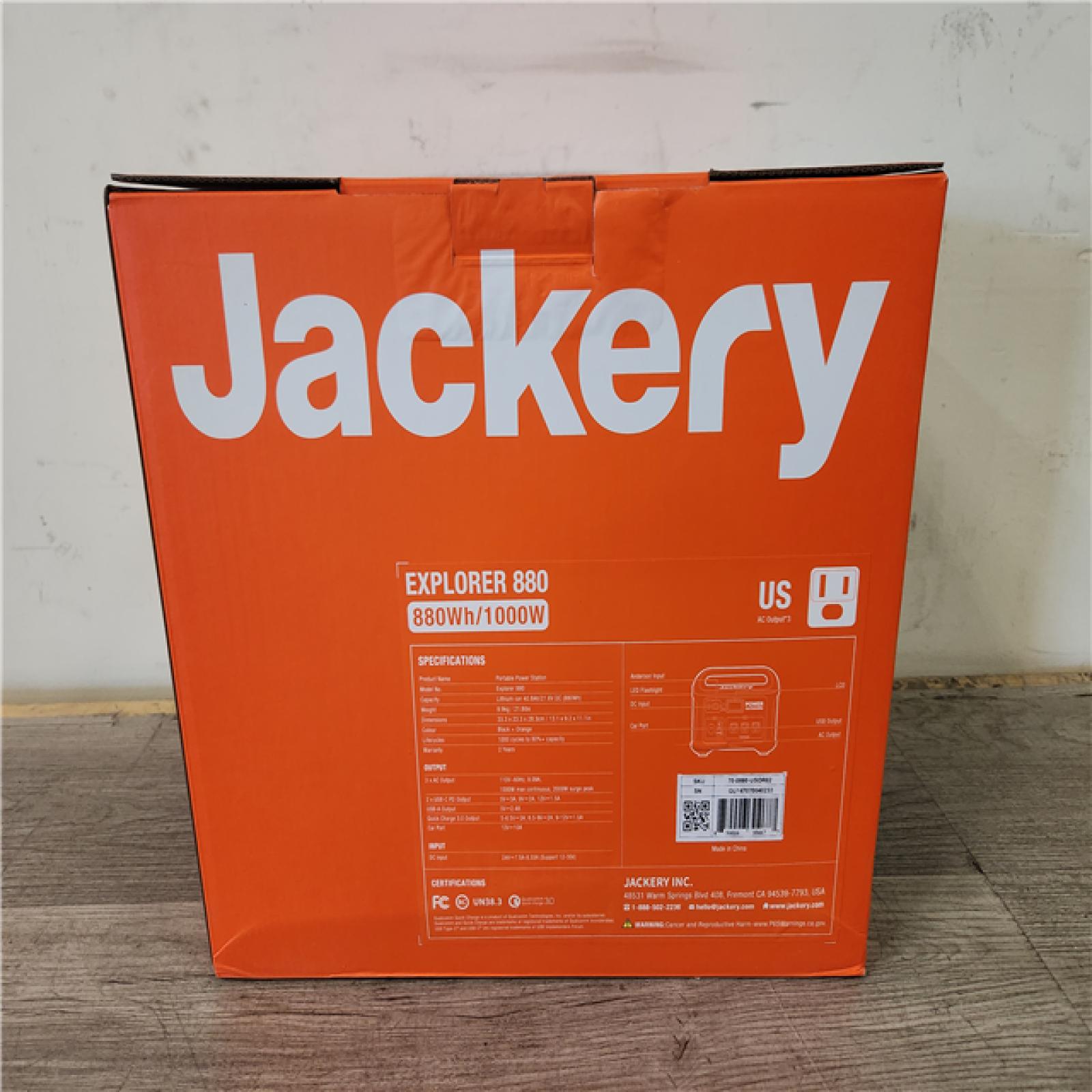 Phoenix Location LIKE NEW Jackery Explorer 880, 880Wh/1000W Model No: Explorer 880