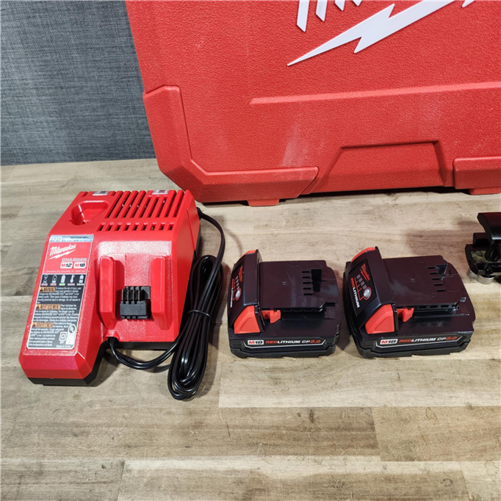 HOUSTON LOCATION - AS-IS (APPEARS LIKE NEW) M18 18V Lithium-Ion Cordless Short Throw Press Tool Kit with 3 PEX Crimp Jaws (2) 2.0 Ah Batteries and Charger