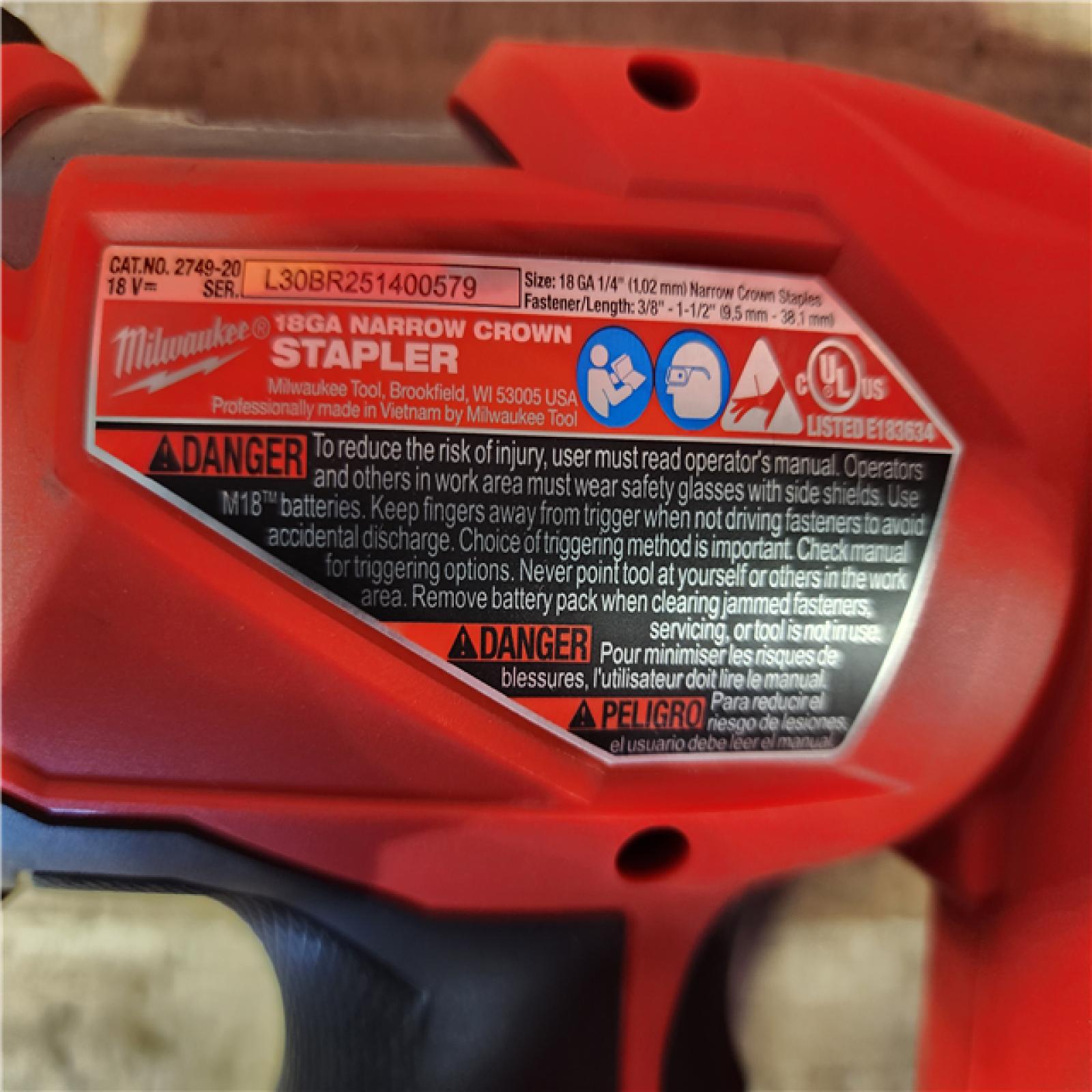 HOUSTON LOCATION - AS-IS Milwaukee  FUEL 18-Volt Lithium-Ion Brushless Cordless 18-Gauge 1/4 in. Narrow Crown Stapler (Tool-Only)