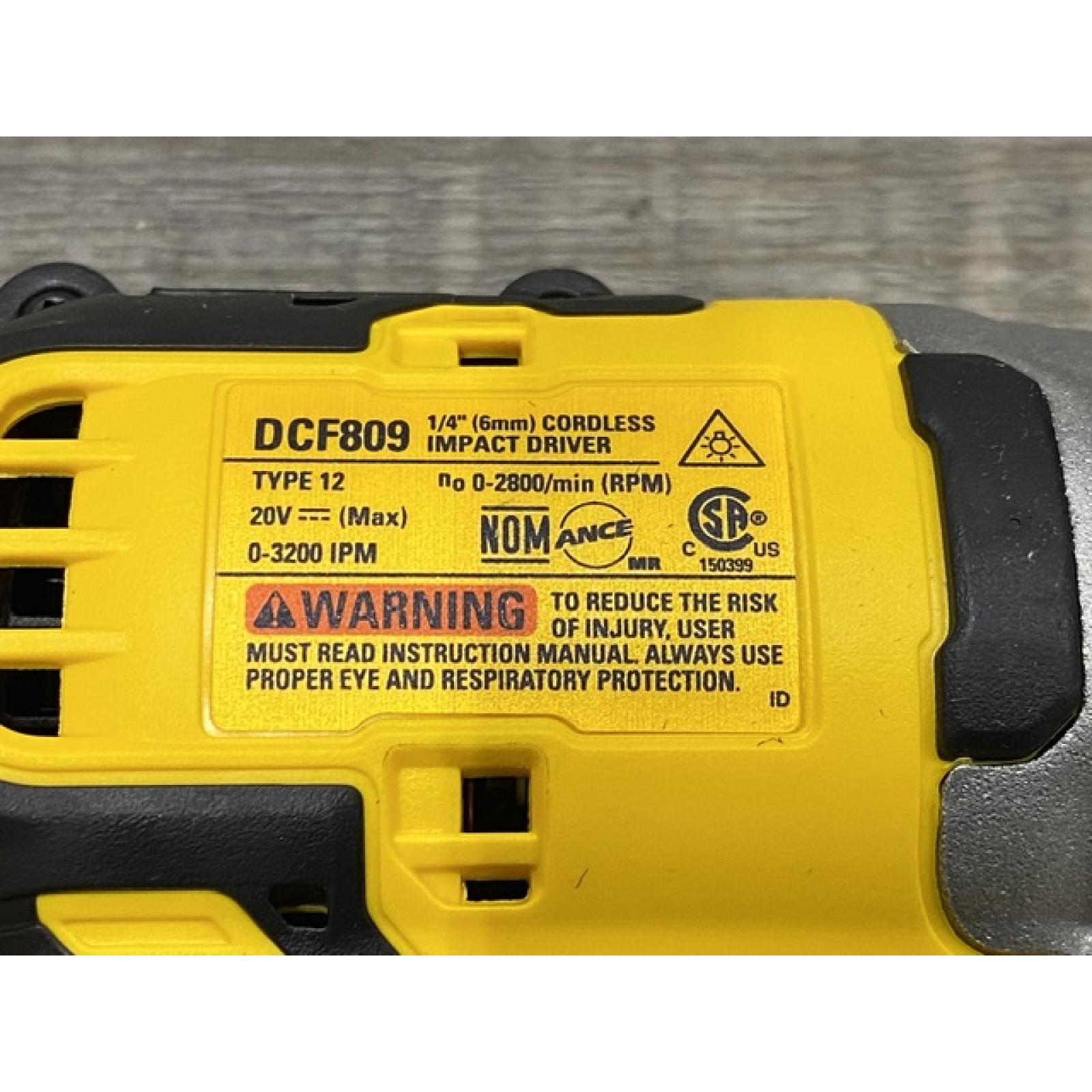 AS-IS DEWALT Atomic 20V Max Lithium-Ion Brushless Cordless Compact 1/4 in. Impact Driver Kit