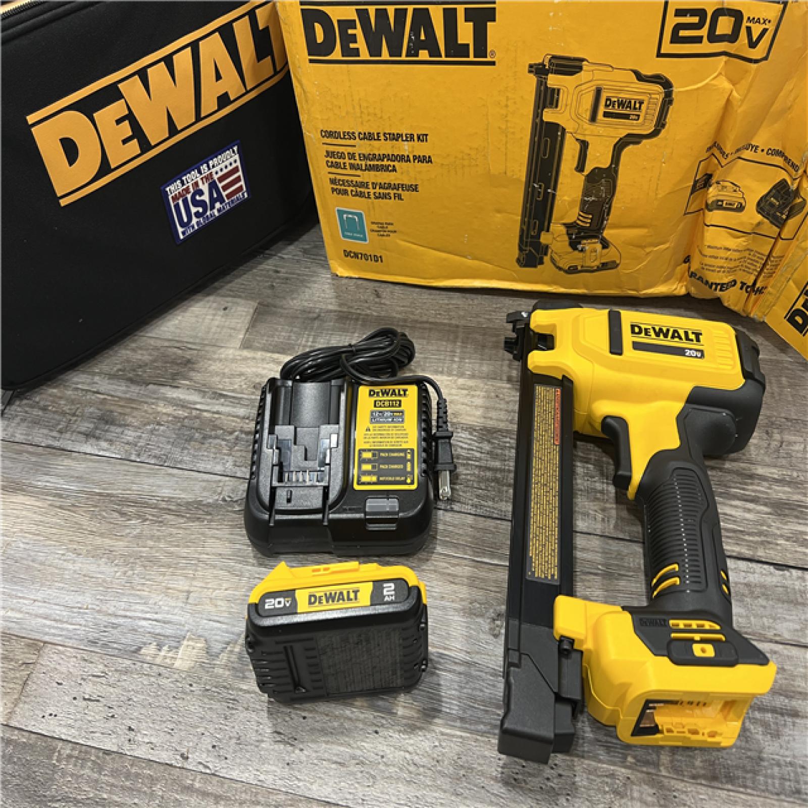 ASIS DEWALT Cordless Cable Stapler KIT