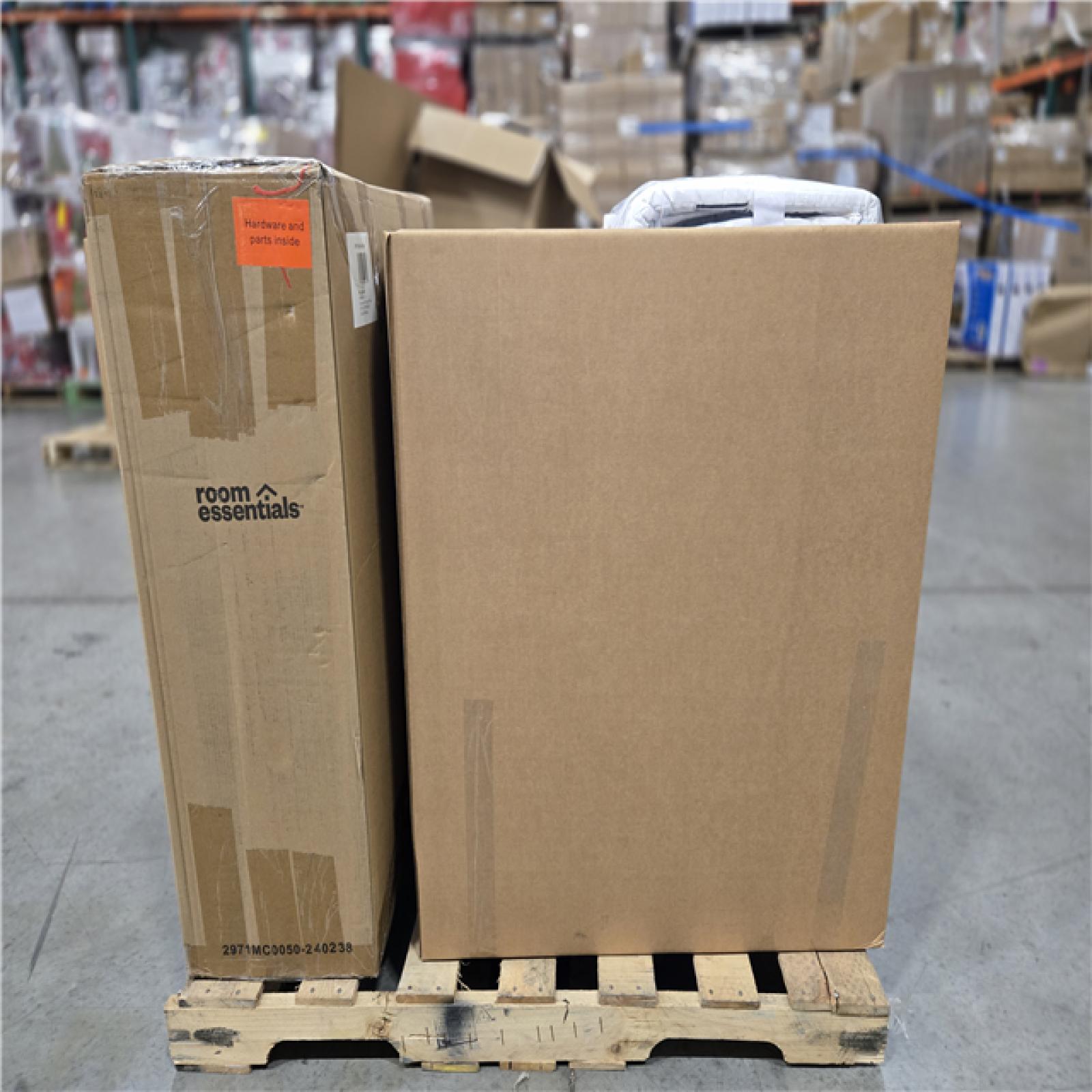 DALLAS LOCATION - NEW! BULLSEYE MIXED PALLET