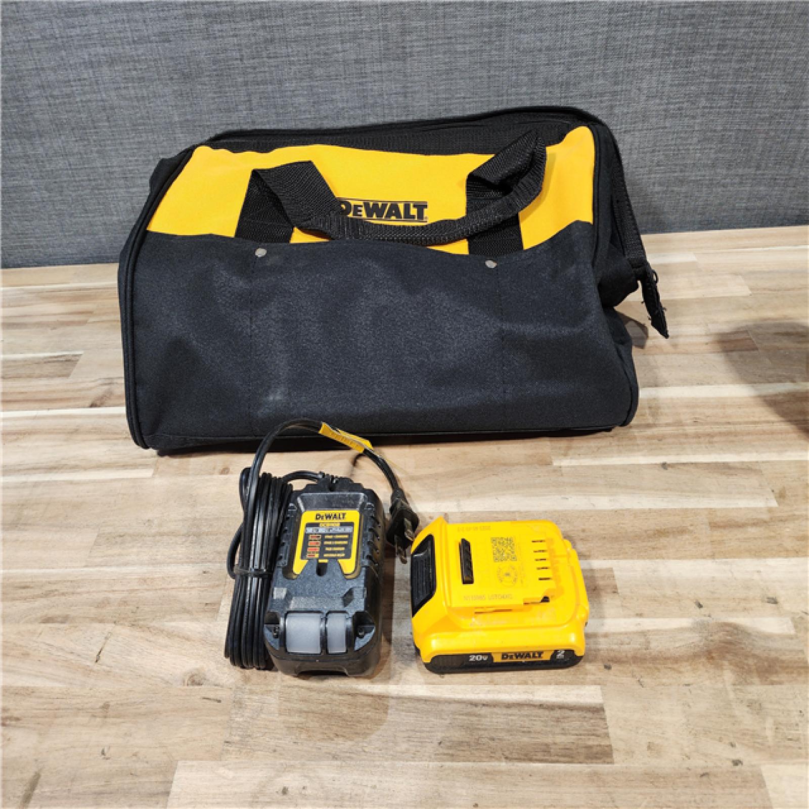 HOUSTON LOCATION - AS-IS DEWALT 20V MAX XR Lithium-Ion Cordless 2-1/2 in. 15-Gauge Finish Nailer Kit