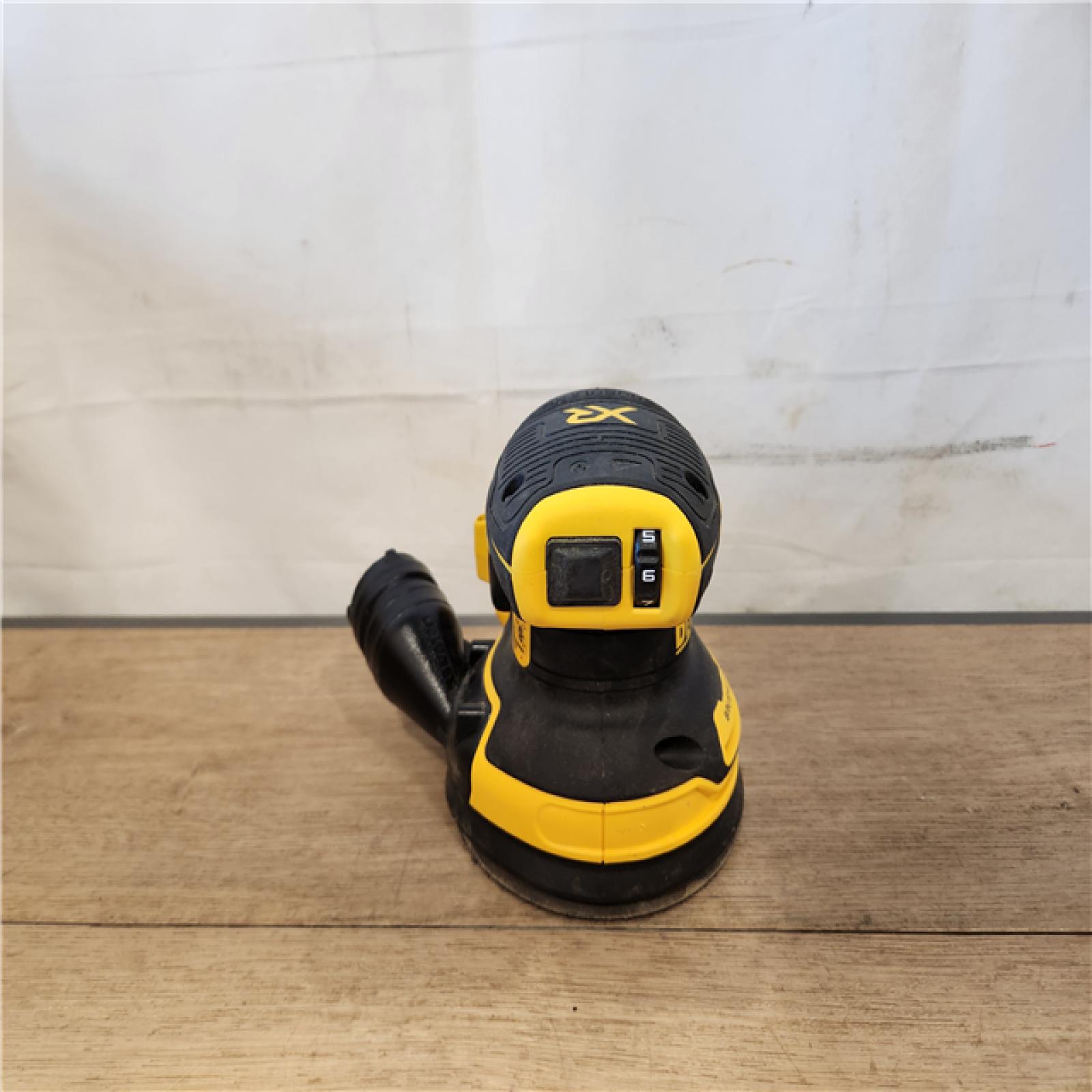 AS-IS- 20V MAX XR Cordless Brushless 5 in. Random Orbital Sander (Tool Only)