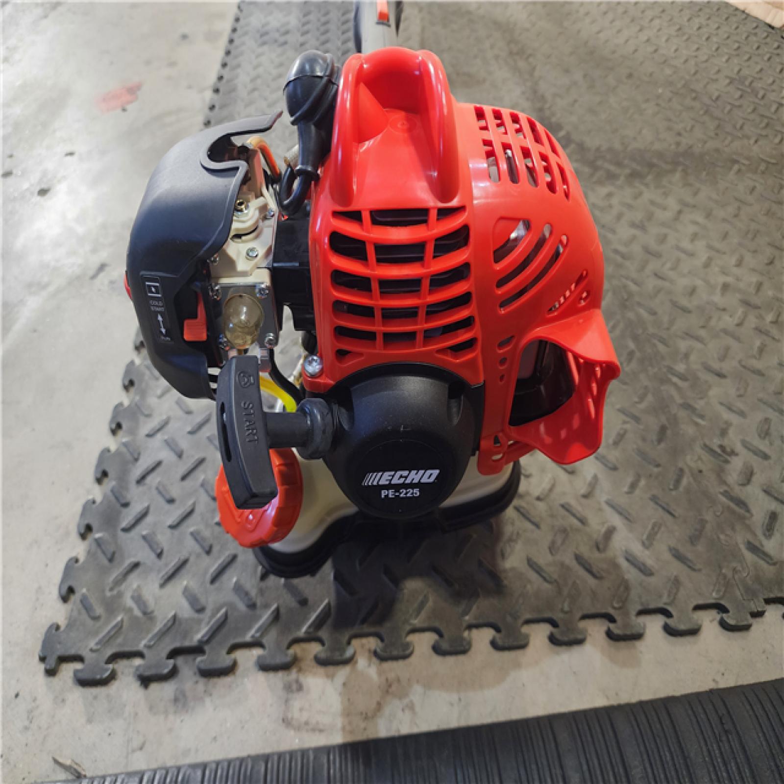 HOUSTON LOCATION - AS-IS (APPEARS LIKE NEW) ECHO 21.2 cc Gas 2-Stroke Lawn Edger