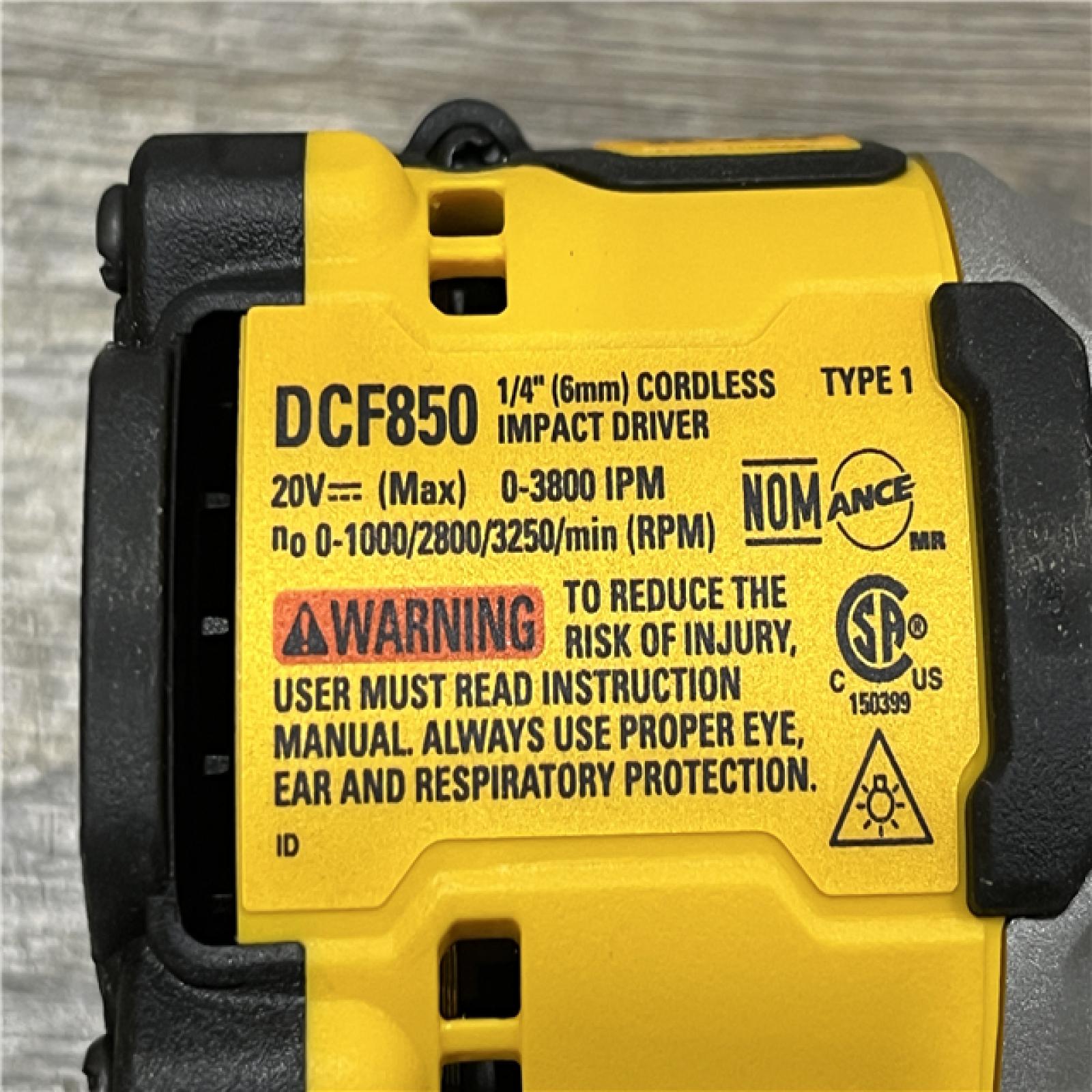 AS-IS DEWALT ATOMIC 20V MAX Lithium-Ion Cordless 1/4 in. Brushless Impact Driver Kit