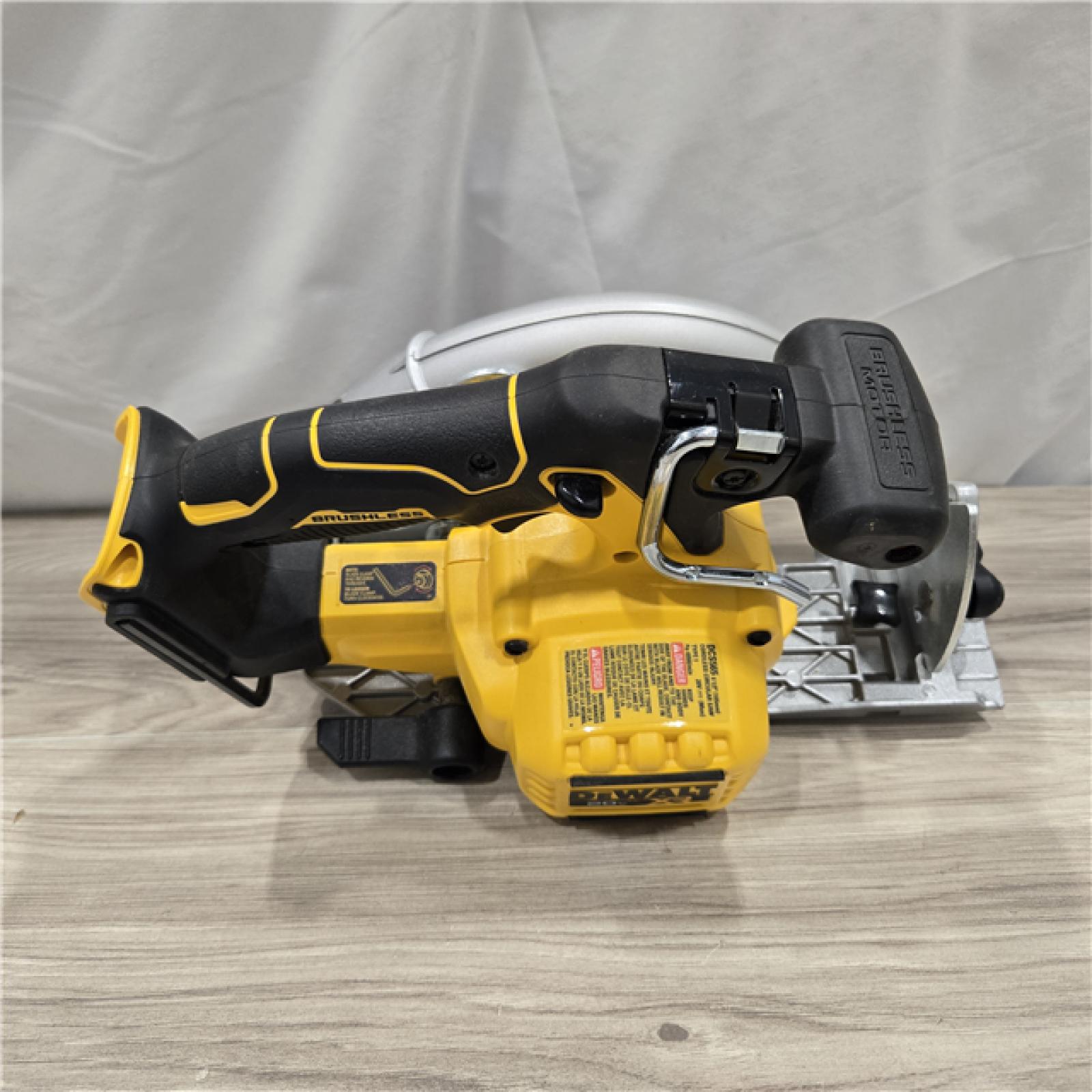 AS-IS DeWALT DCS565B 20V Max 6.5 Cordless Circular Saw (TOOL ONLY)