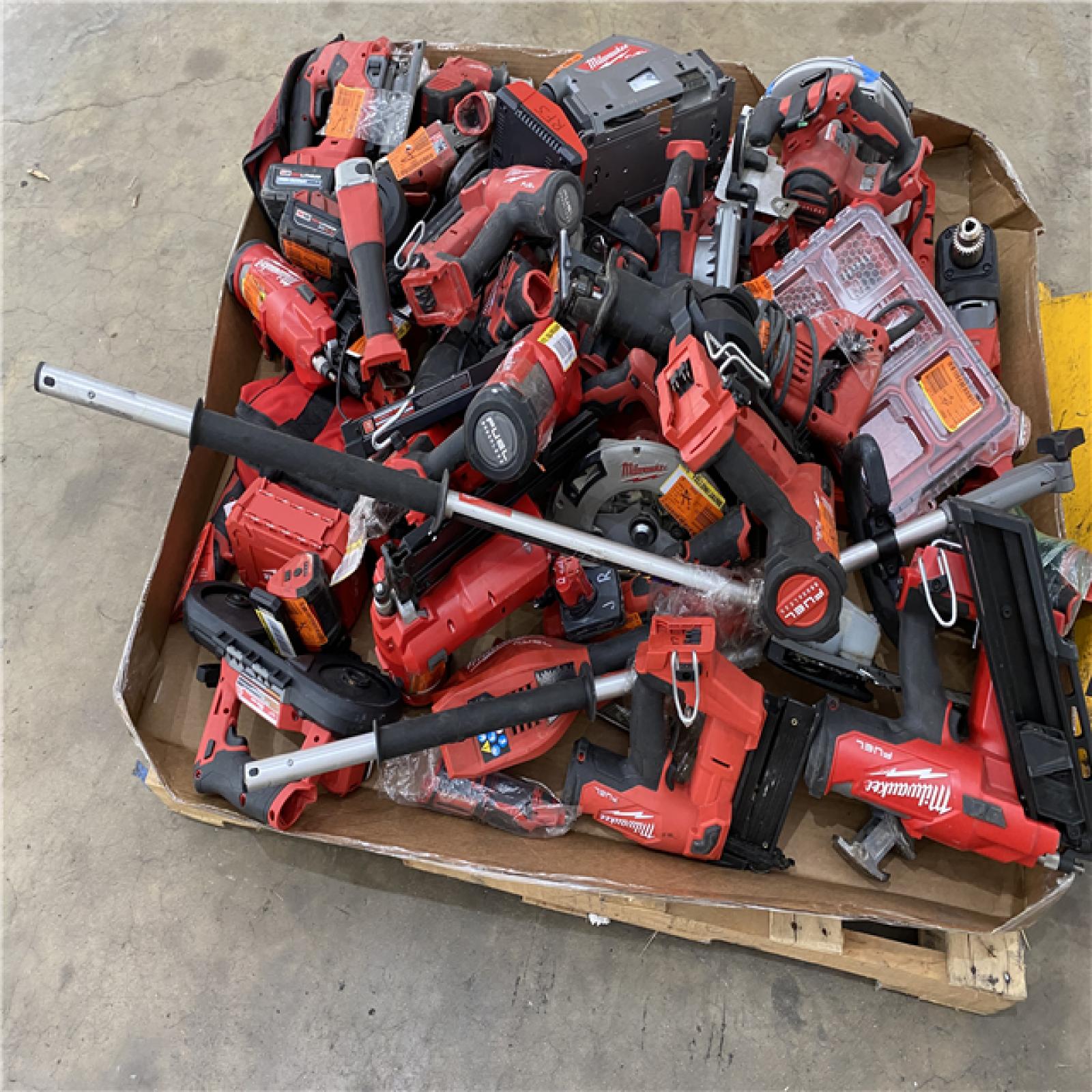 Houston Location AS IS - Tool Pallet