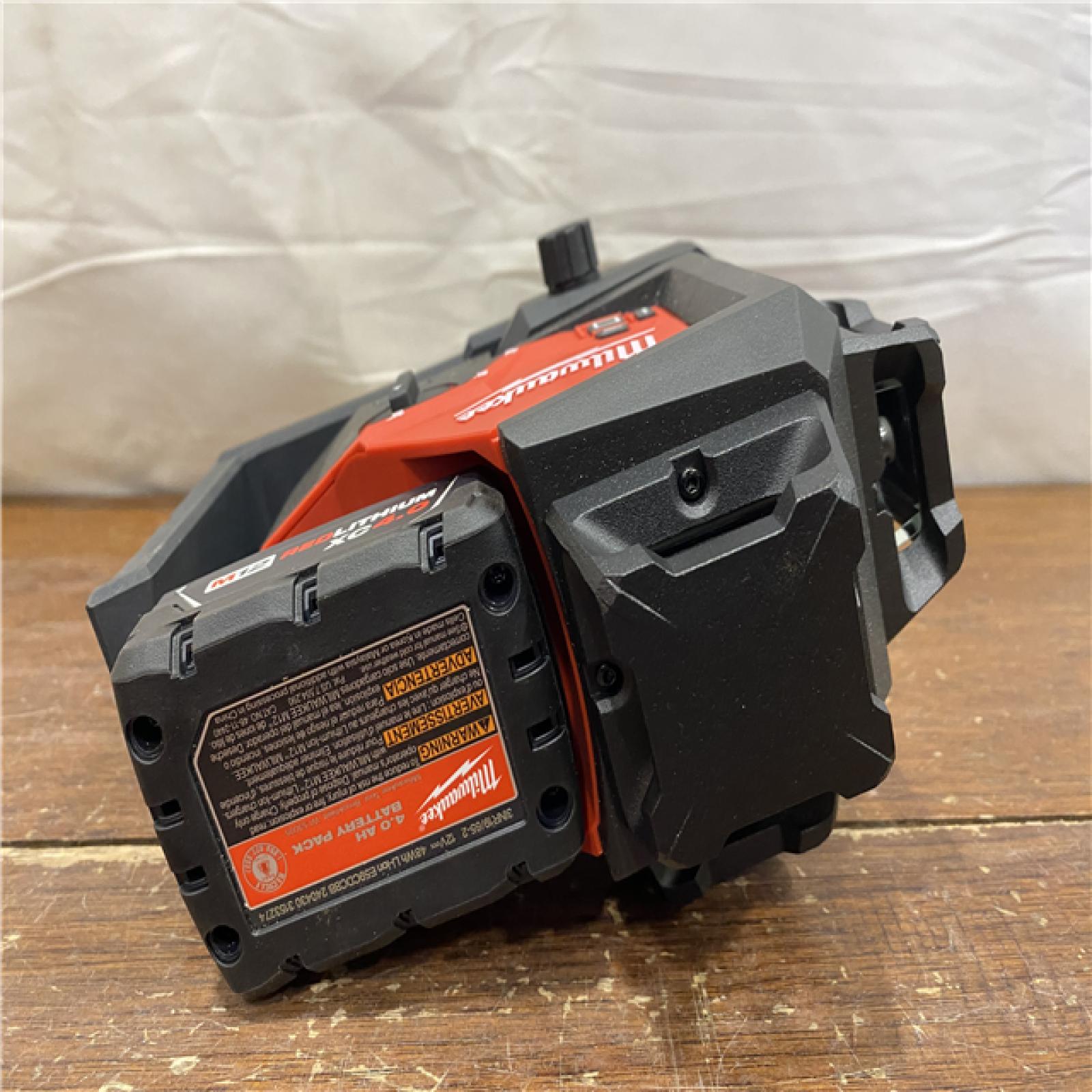 AS-IS Milwaukee-3632-21 M12 Green Beam Laser 360Â° 3-Plane Kit