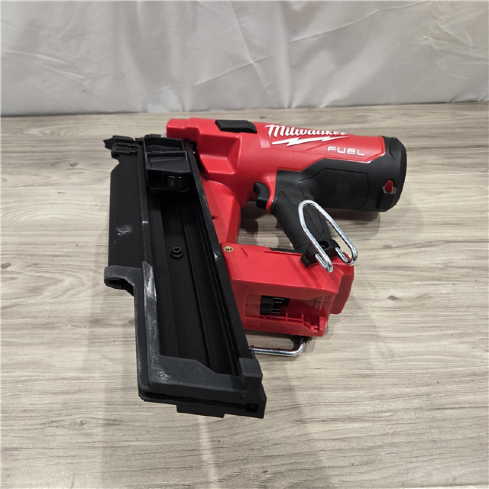 AS-IS Milwaukee 2744-20 M18 FUEL 3-1/2 in. 18V 21-Degree Cordless Framing Nailer (Tool-Only)