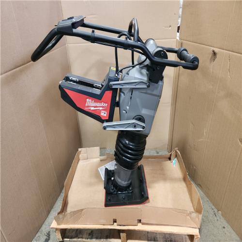 Phoenix Location Milwaukee MX FUEL 70 KG hammer Kit with (2) MX FUEL FORGE HD12.0 Batteries and (1) MX FUEL Super Charger