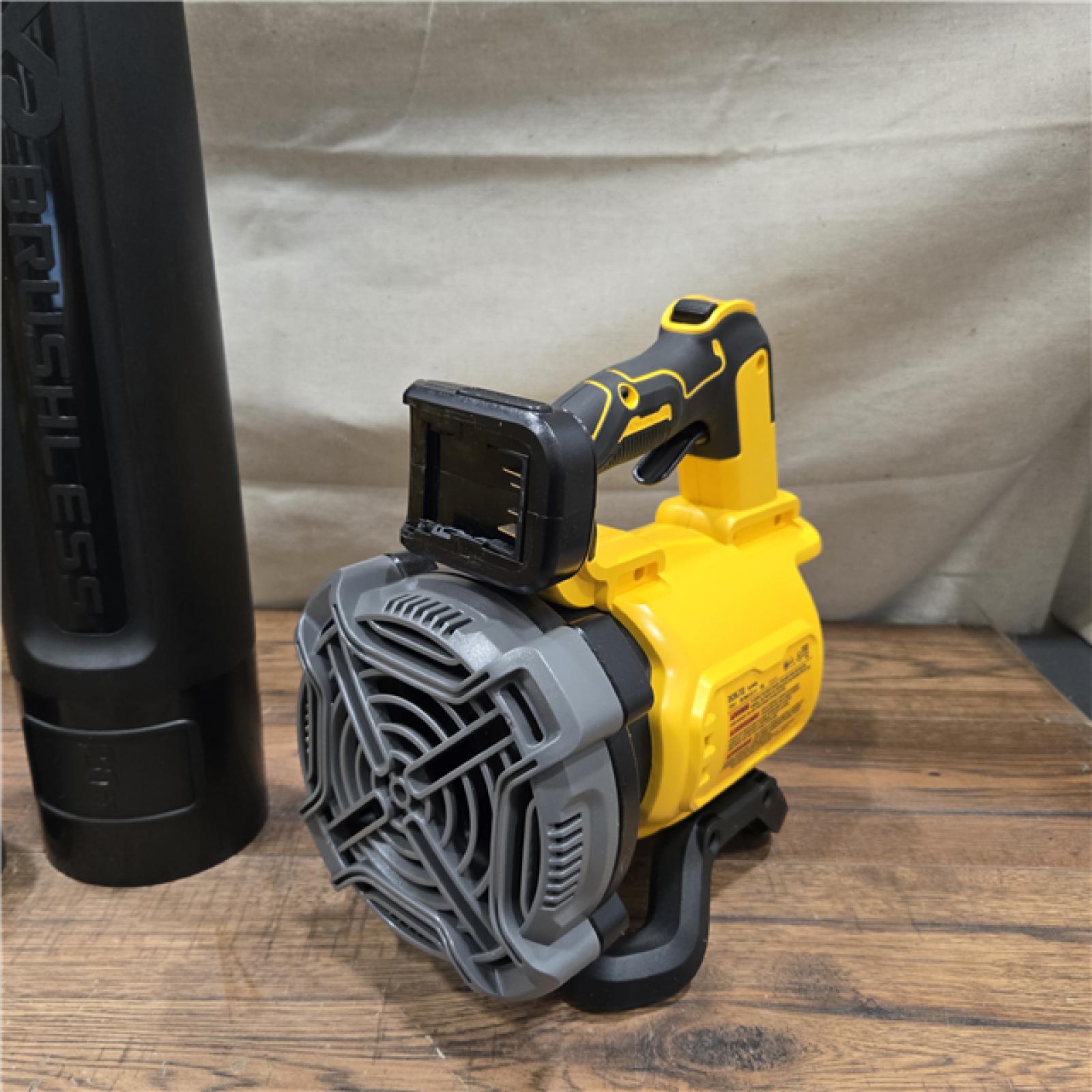 AS-IS DEWALT 20V MAX 125 MPH 450 CFM Brushless Cordless Battery Powered Blower (Tool Only)