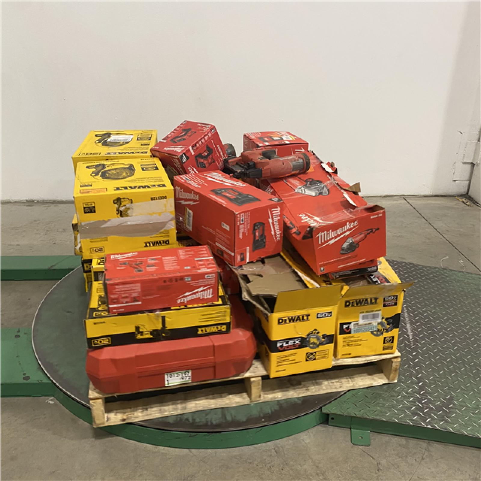 Dallas Location - As-Is Tool Pallet