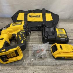 AS-IS DEWALT ATOMIC 20V MAX Lithium Ion Cordless 23 Gauge Pin Nailer Kit