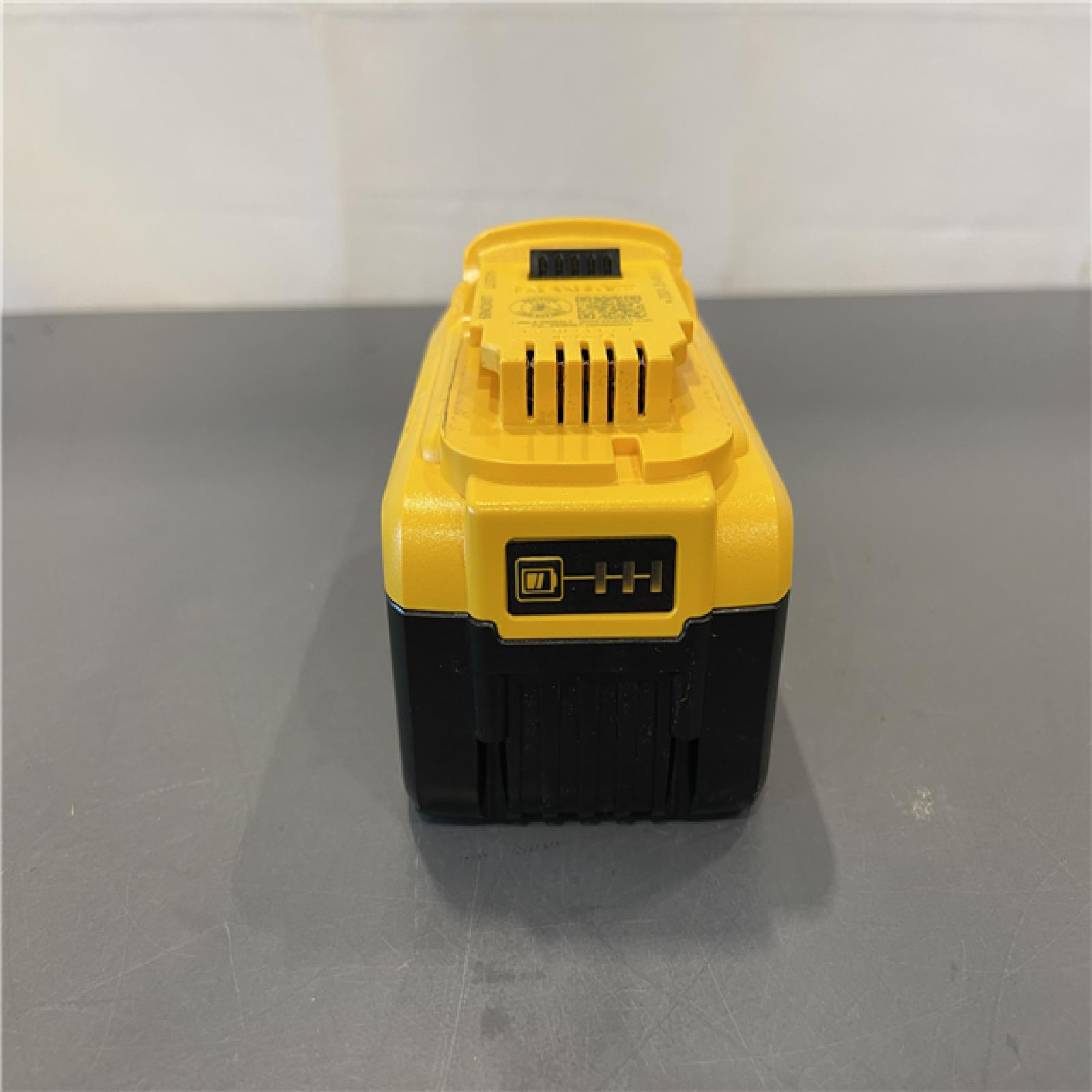 LIKE NEW! - DeWALT DCB210 20V MAX XR 10.0 AH Lithium-Ion Battery