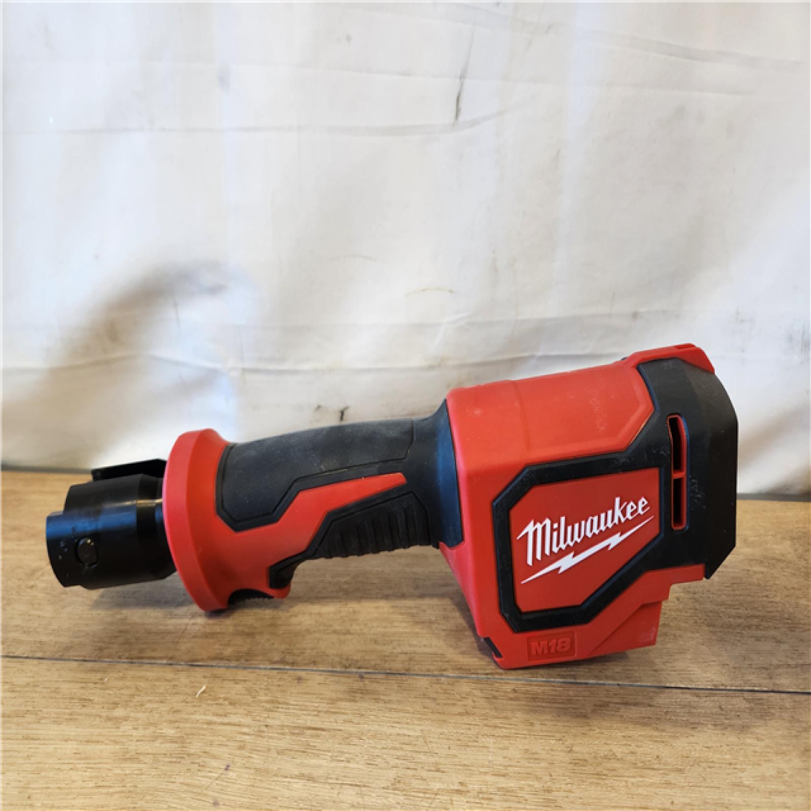 AS-IS- Milwaukee 18V Lithium-Ion Cordless Short Throw PEX Press Tool Kit