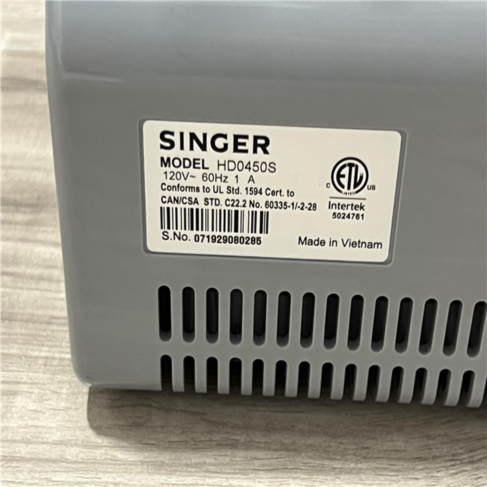 AS-IS Singer - HD0450S Heavy Duty Serger
