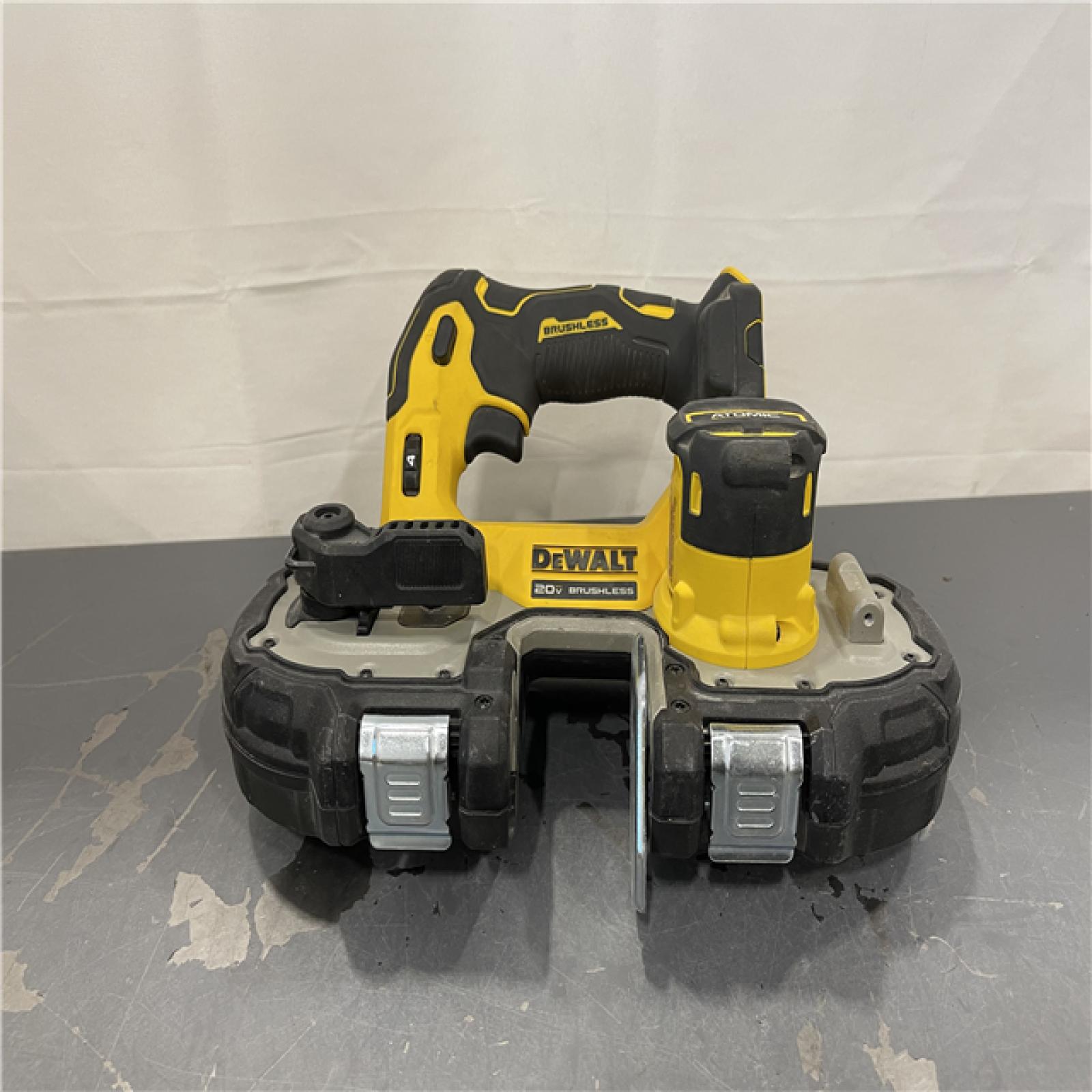 AS-IS - Dewalt ATOMIC 20V MAX Cordless Brushless Compact 1-3/4 in. Bandsaw