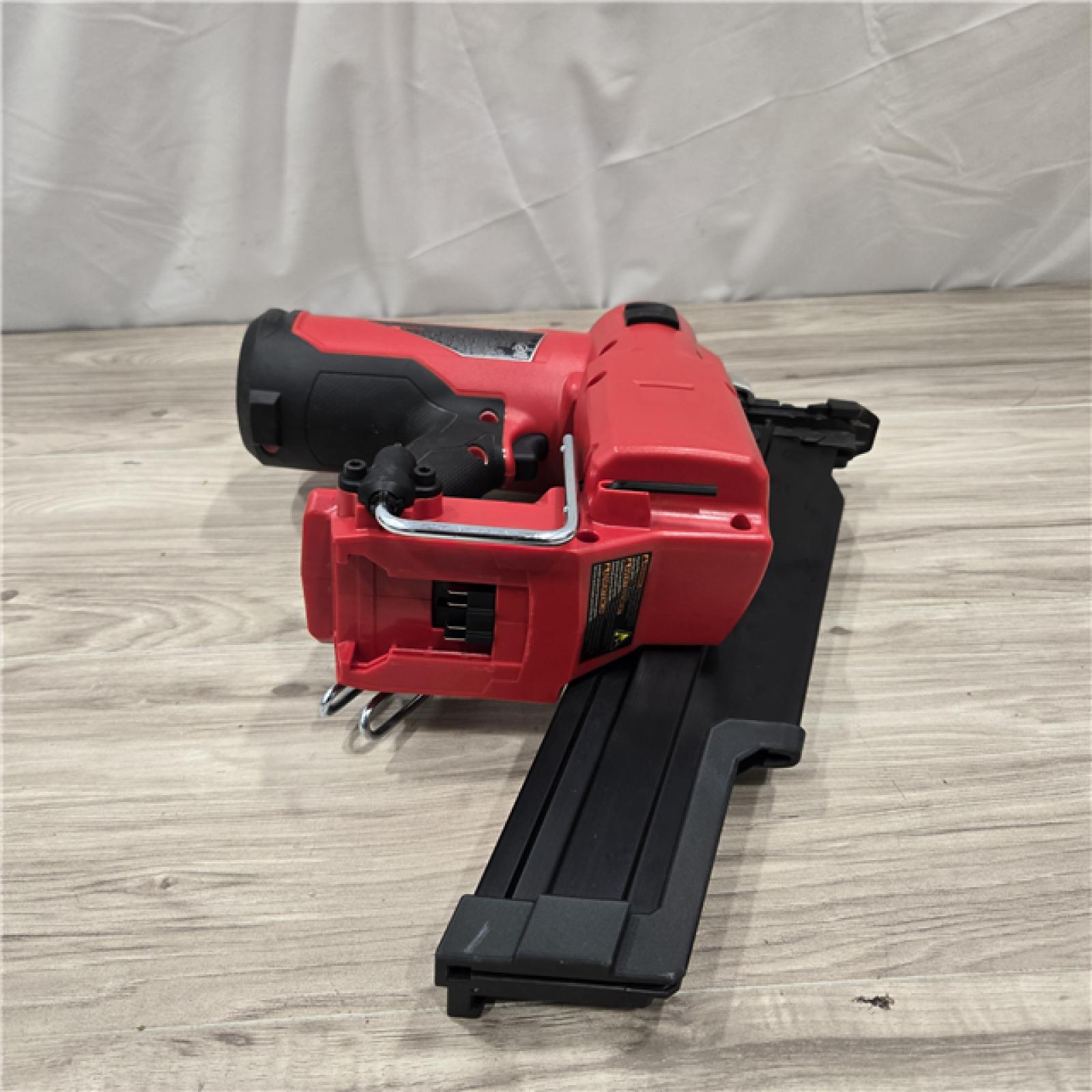 AS-IS Milwaukee 2744-20 M18 FUEL 3-1/2 in. 18V 21-Degree Cordless Framing Nailer (Tool-Only)
