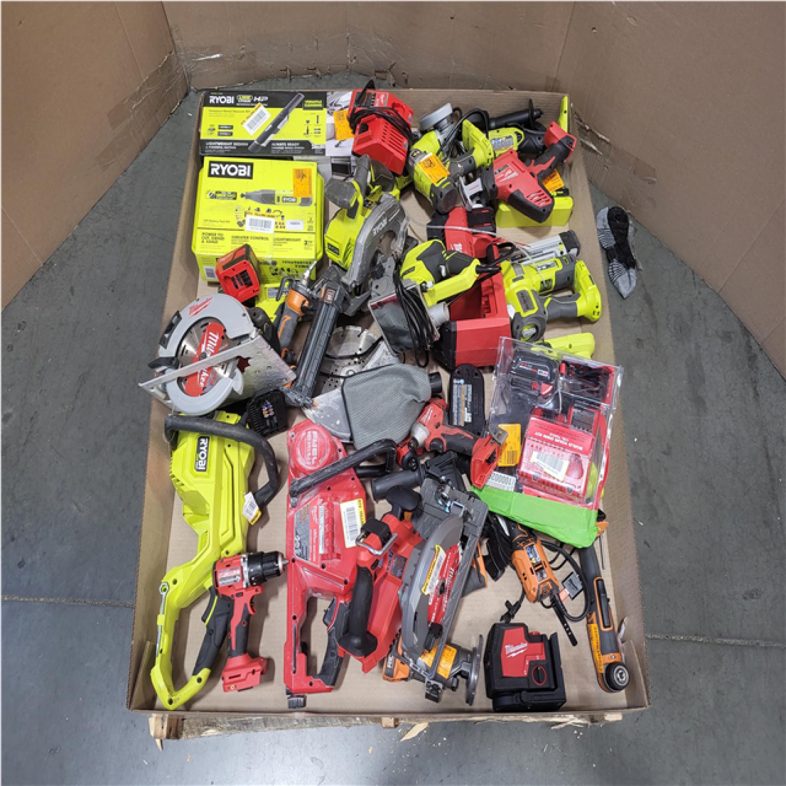 CALIFORNIA AS-IS TOOL PALLET