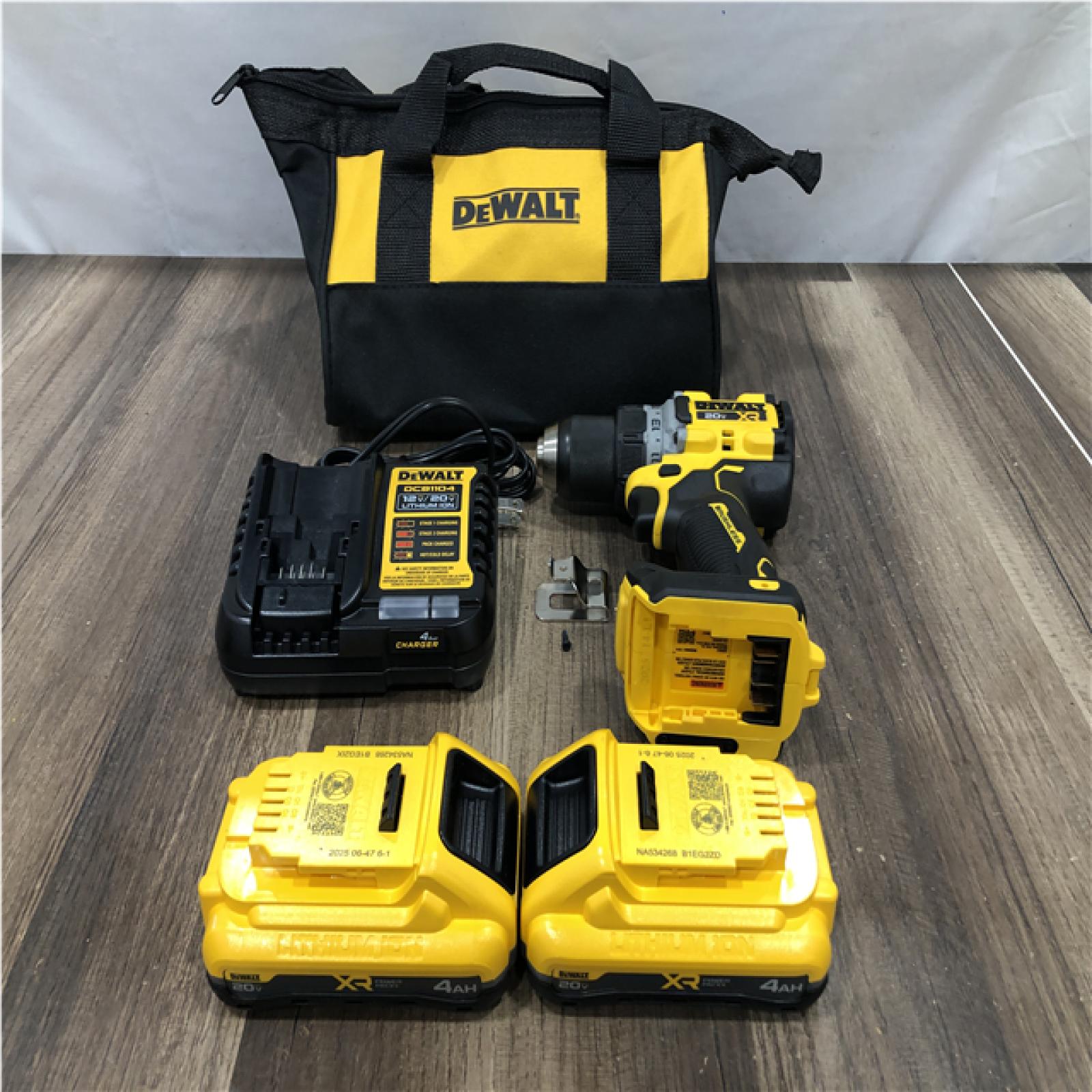 AS-IS DEWALT 20V XR Lithium-Ion Cordless Brushless 1/2 in. Drill/Driver Kit