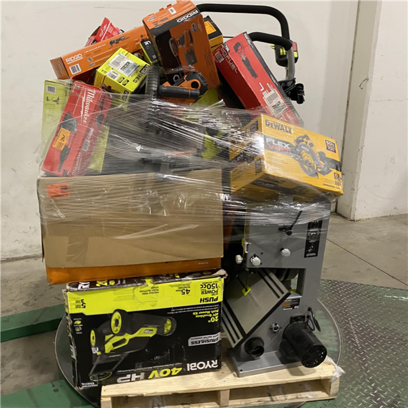 Dallas Location - As-Is Tool Pallet
