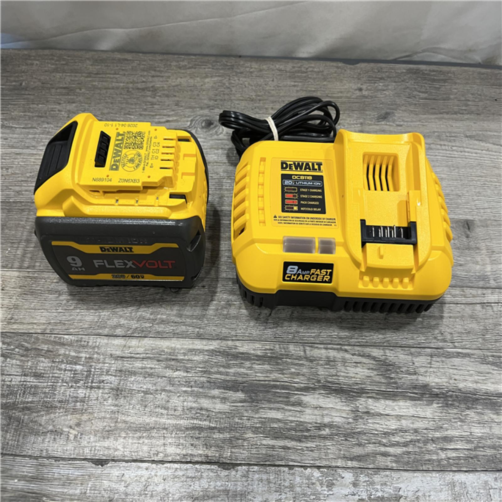 AS-IS DEWALT 20V/60V MAX FLEXVOLT Lithium-Ion 9.0Ah Battery and Charger Starter Kit