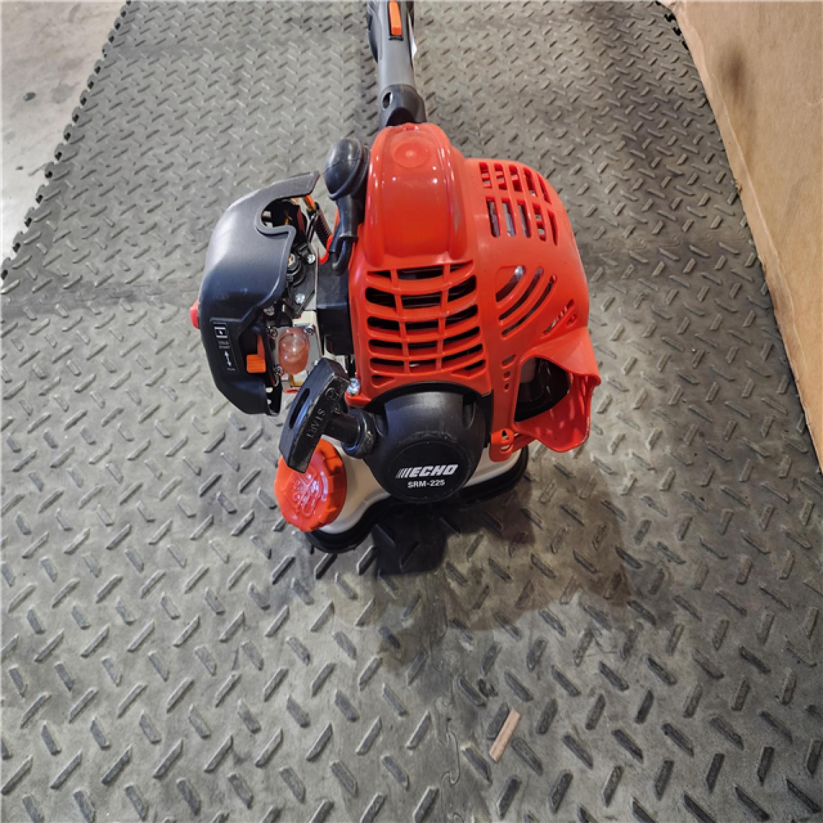 HOUSTON LOCATION - AS-IS Echo SRM-225 21.2cc 2 Stroke Fuel Efficient Durable Gas Straight Shaft Trimmer