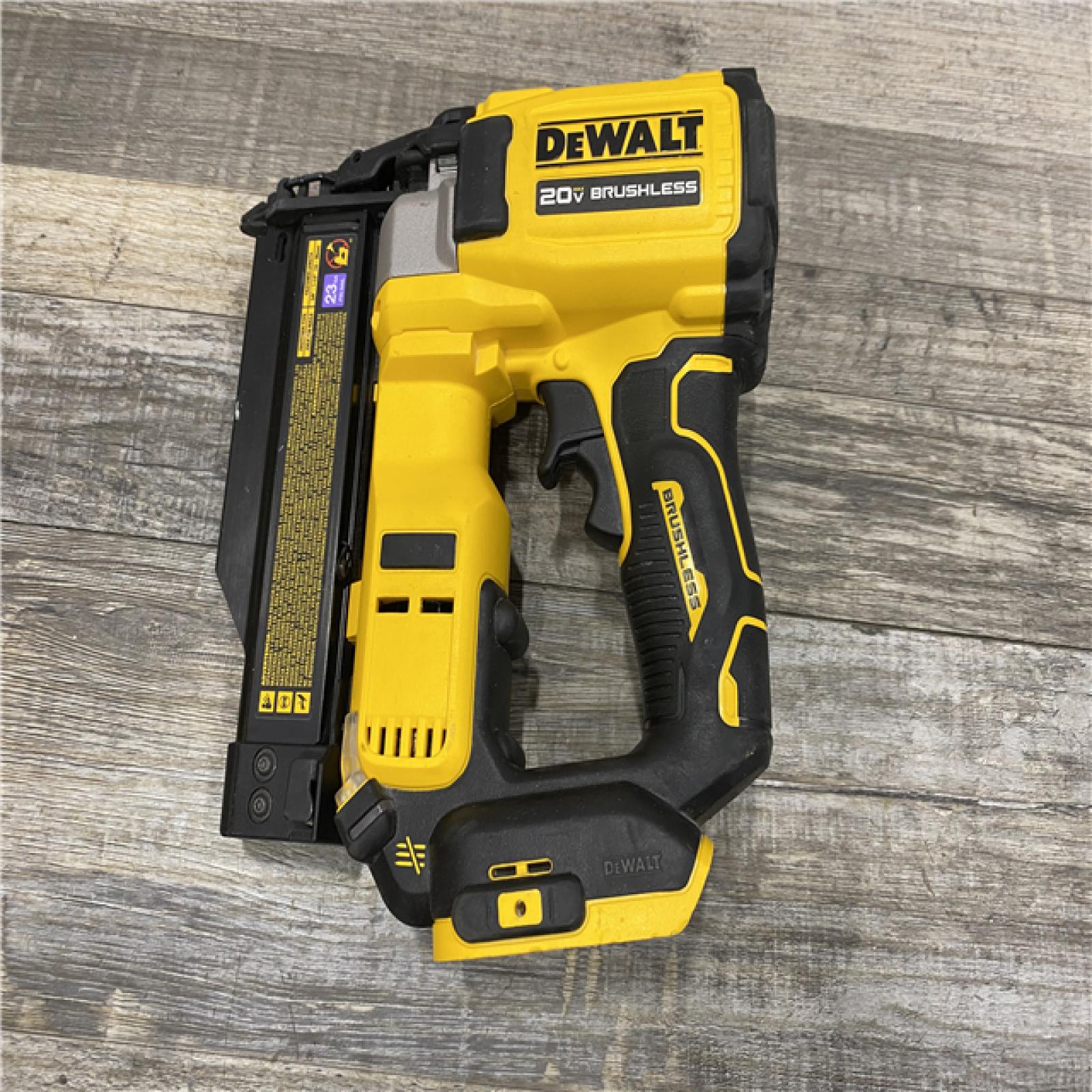 AS-IS DEWALT ATOMIC 20V MAX Lithium Ion Cordless 23 Gauge Pin Nailer Kit