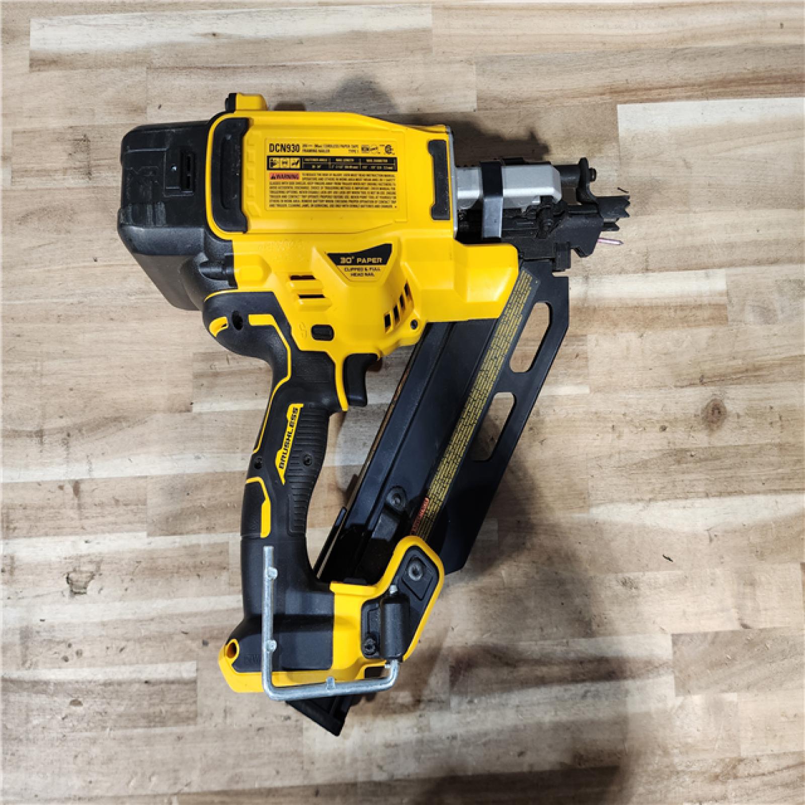 HOUSTON LOCATION - AS-IS DEWALT 20V 30 Degree Cordless Framing Nailer (Tool-Only)