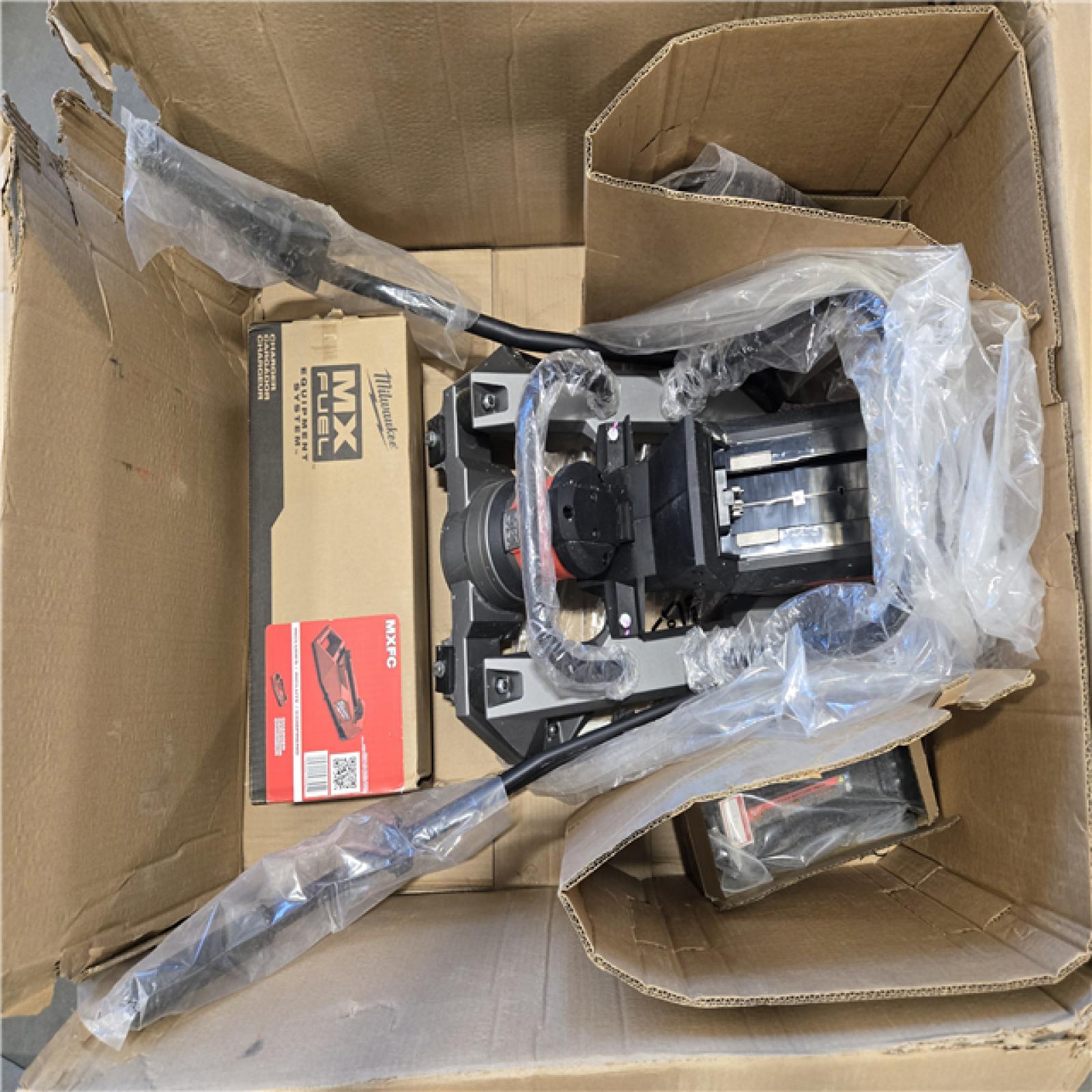 AS-IS Milwaukee MX FUEL Lithium-Ion Cordless Vibratory Screed Kit