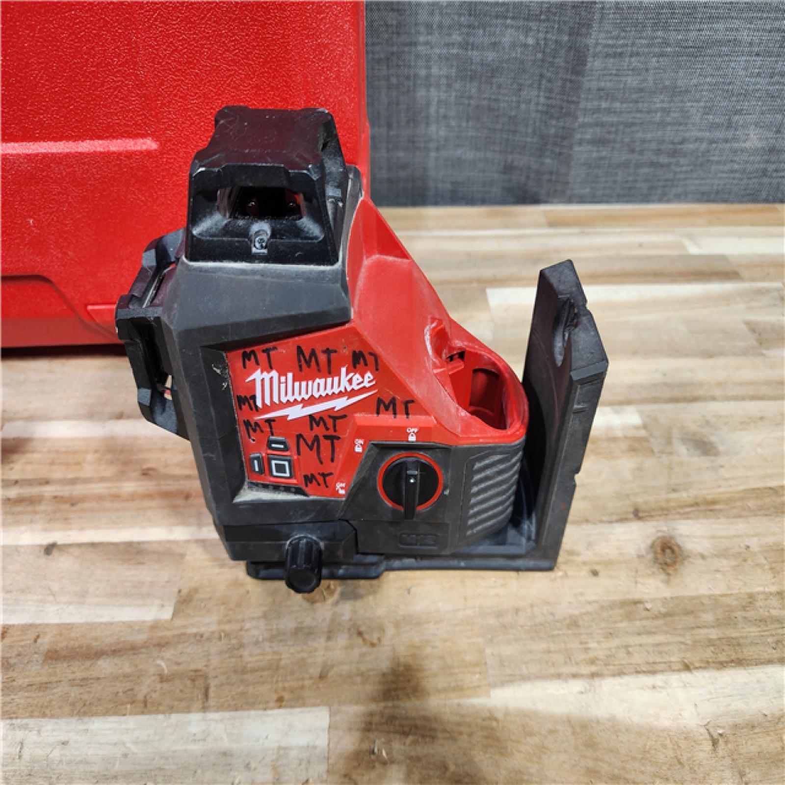 HOUSTON LOCATION - AS-IS Milwaukee 12-Volt Lithium-Ion Cordless Green 250 ft. 3-Plane Laser Level Kit