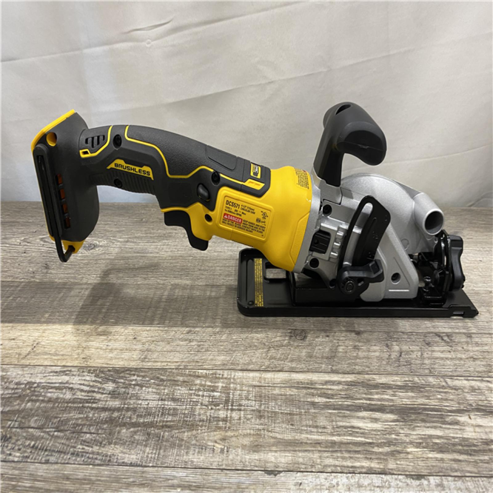 AS-IS DEWALT ATOMIC 20V MAX Cordless Brushless 4-1/2 in. Circular Saw (Tool Only)
