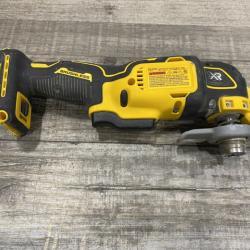 AS-IS DEWALT 20V MAX XR Cordless Brushless 3-Speed Oscillating Multi Tool Kit