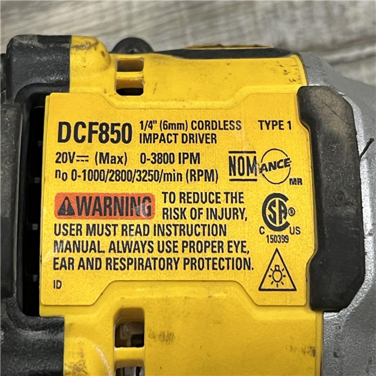 AS-IS DEWALT ATOMIC 20V MAX Lithium-Ion Cordless 1/4 in. Brushless Impact Driver Kit