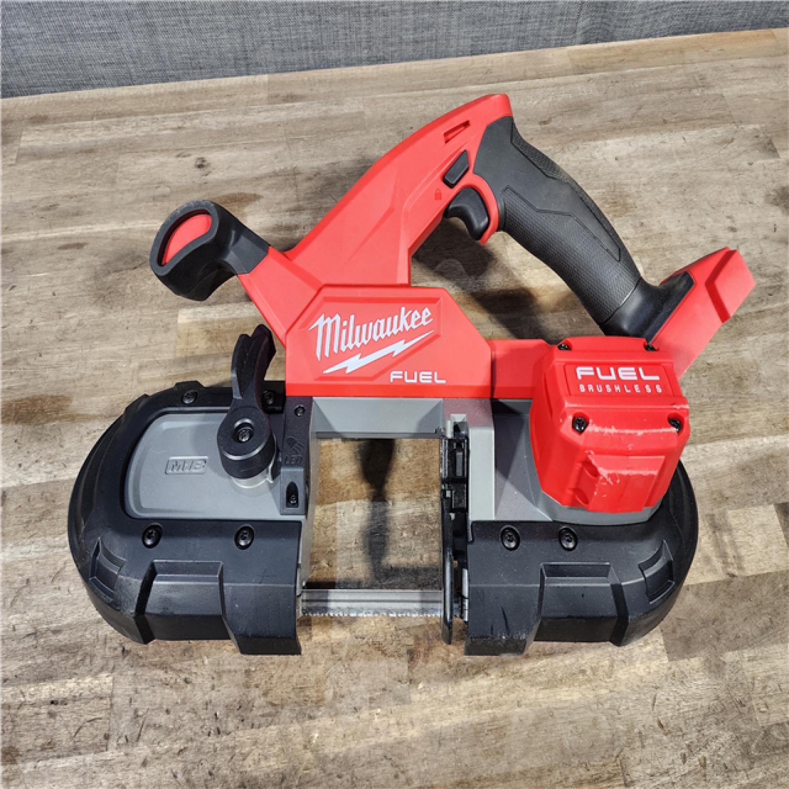 HOUSTON LOCATION - AS-IS Milwaukee M18 Fuel 3-1/4 18V Brushless Compact Band Saw 2829-20 (Bare Tool)