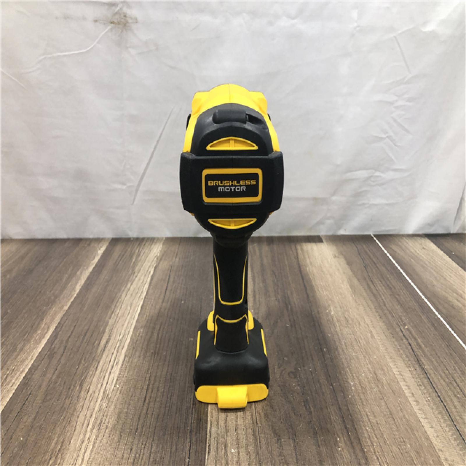 AS-IS DEWALT 20V MAX Lithium-Ion Cordless 1/2 in. Impact Wrench Kit