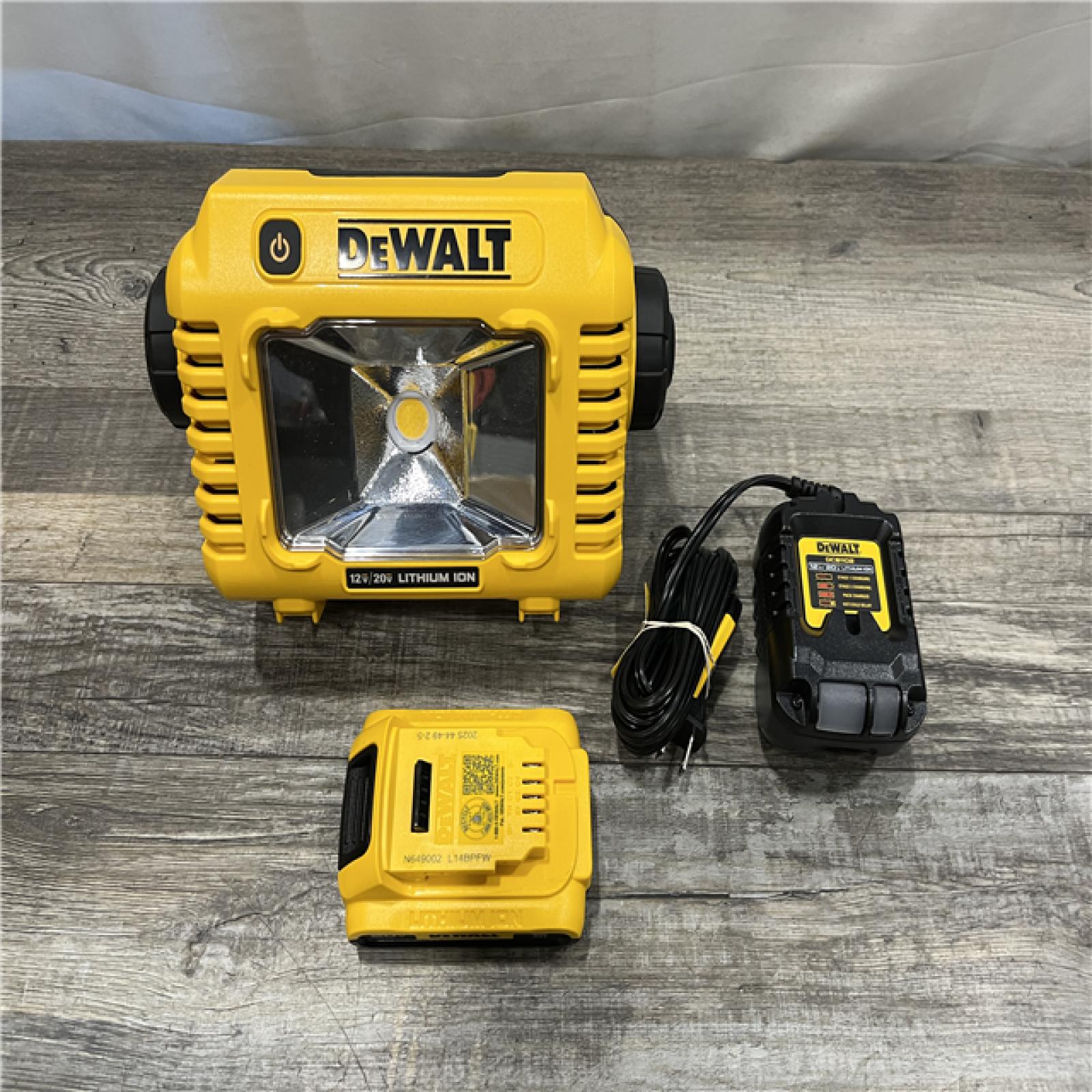 AS-IS DEWALT 20-Volt MAX Lithium-Ion Compact Cordless Task Light Kit