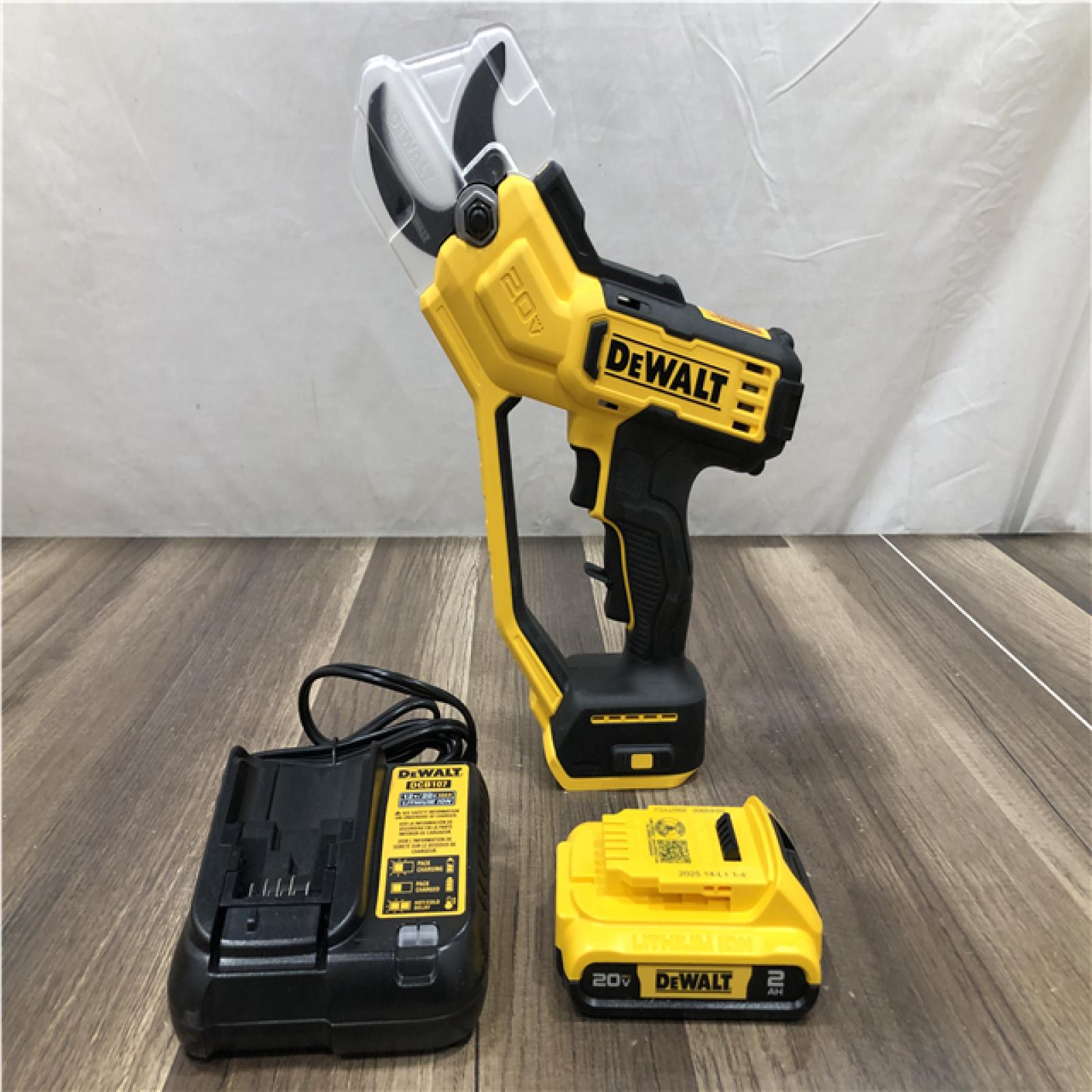 AS-IS DEWALT 20V MAX Cordless Pruner Kit