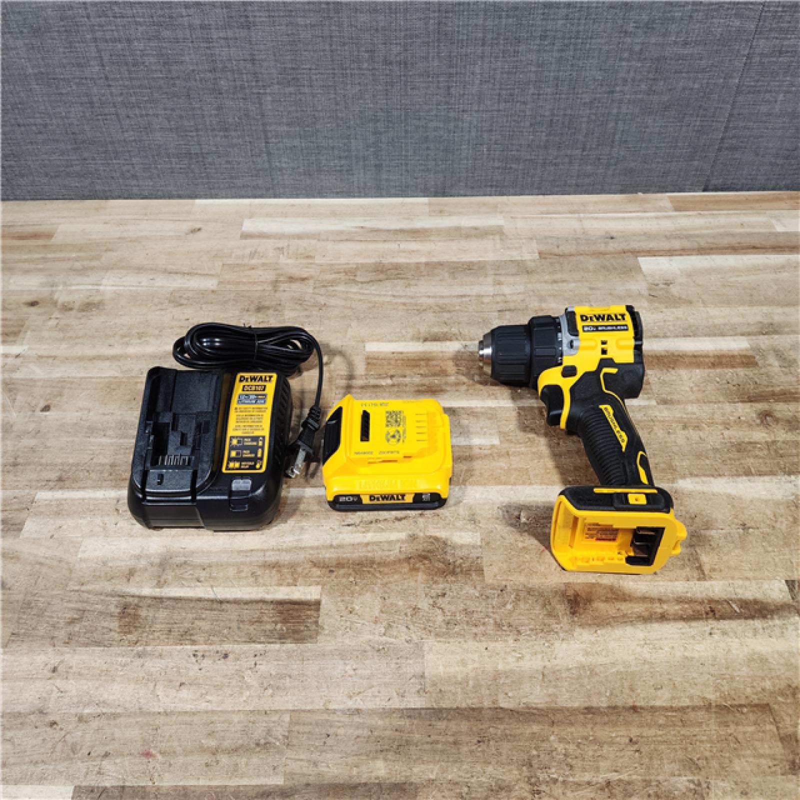 HOUSTON LOCATION - AS - IS DEWALT Atomic 20V Lithium-Ion Cordless Compact 1/2 in. Drill/Driver Kit