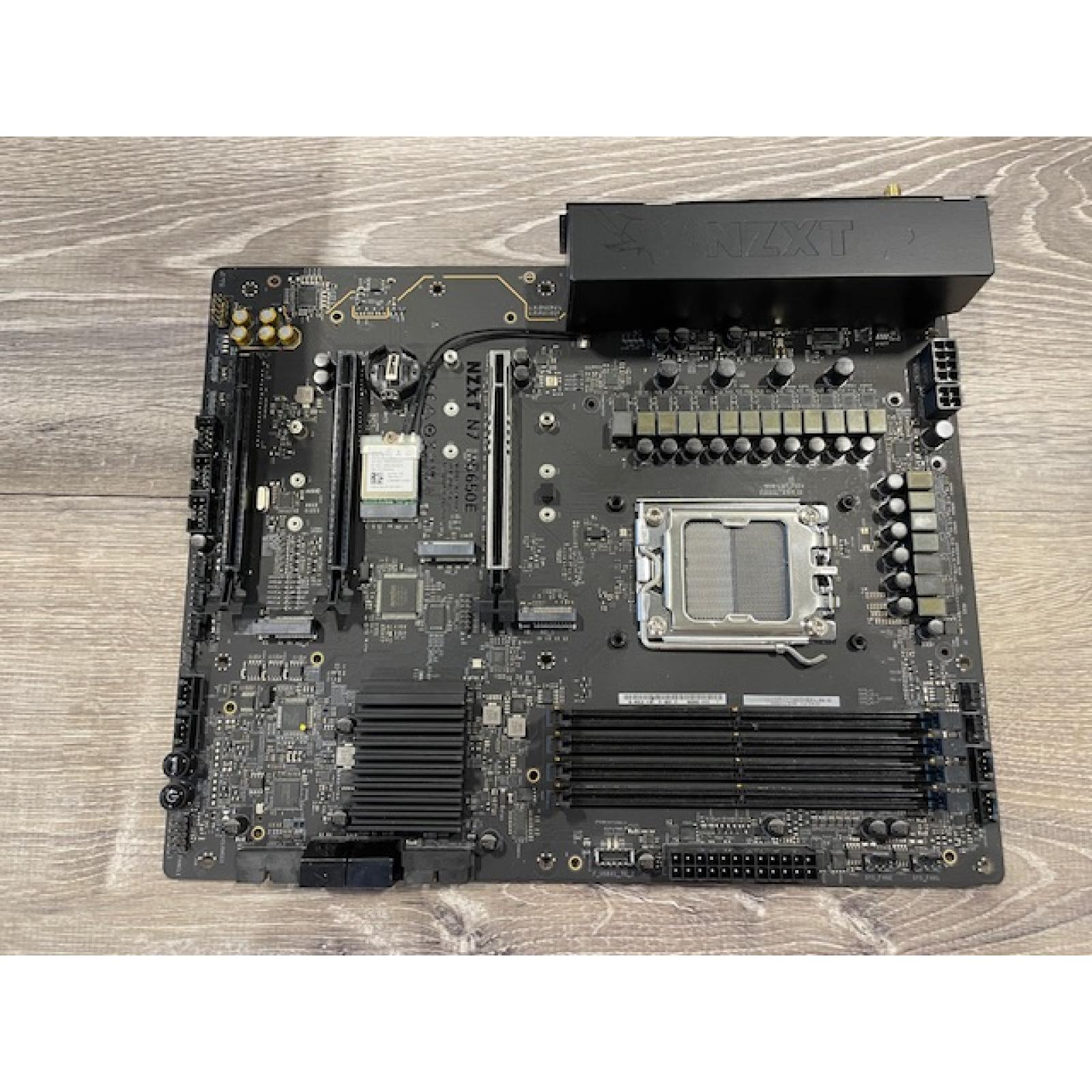 AS-IS ZXT B650E (Socket AM5) USB 3.2 AMD Motherboard