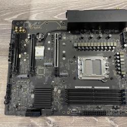 AS-IS ZXT B650E (Socket AM5) USB 3.2 AMD Motherboard