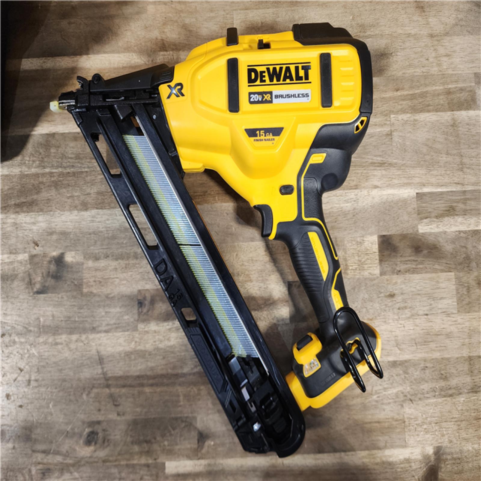 HOUSTON LOCATION - AS-IS DEWALT 20V MAX XR 15 Ga. Cordless 34 Deg Nailer 20 V