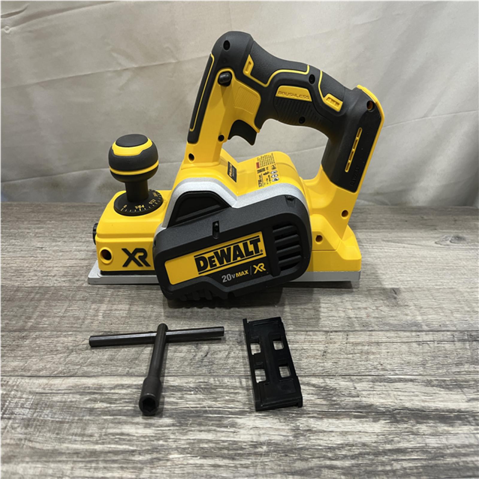 AS-IS DEWALT 20V MAX XR Cordless Brushless 3-1/4 in. Planer (Tool Only)