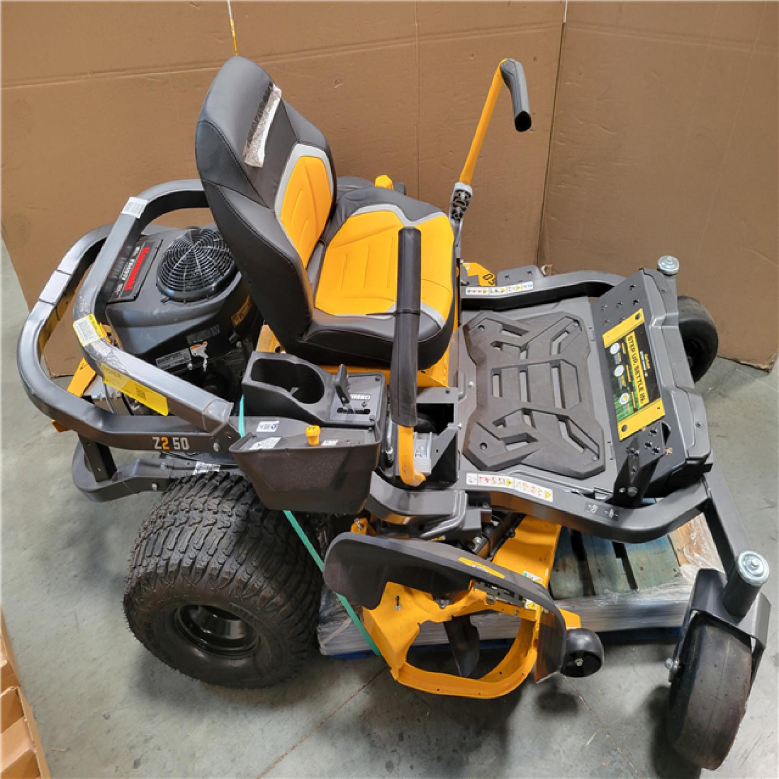 CALIFORNIA APPEARS NEW CUB CADET ULTIMA ZT2 50 SIT DOWN RIDING LAWN MOWER
