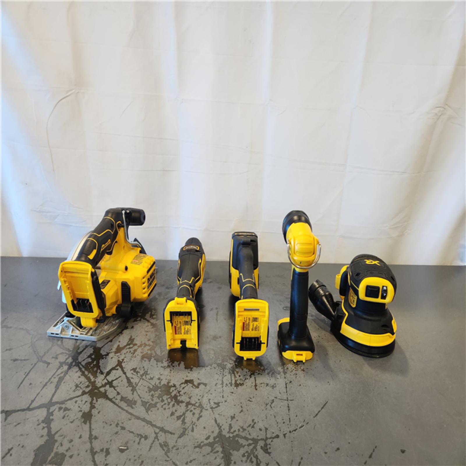 AS-IS- DEWALT 20V MAX Lithium-Ion Cordless 7-Tool Combo Kit with 2.0 Ah Battery  5.0 Ah Battery and Charger